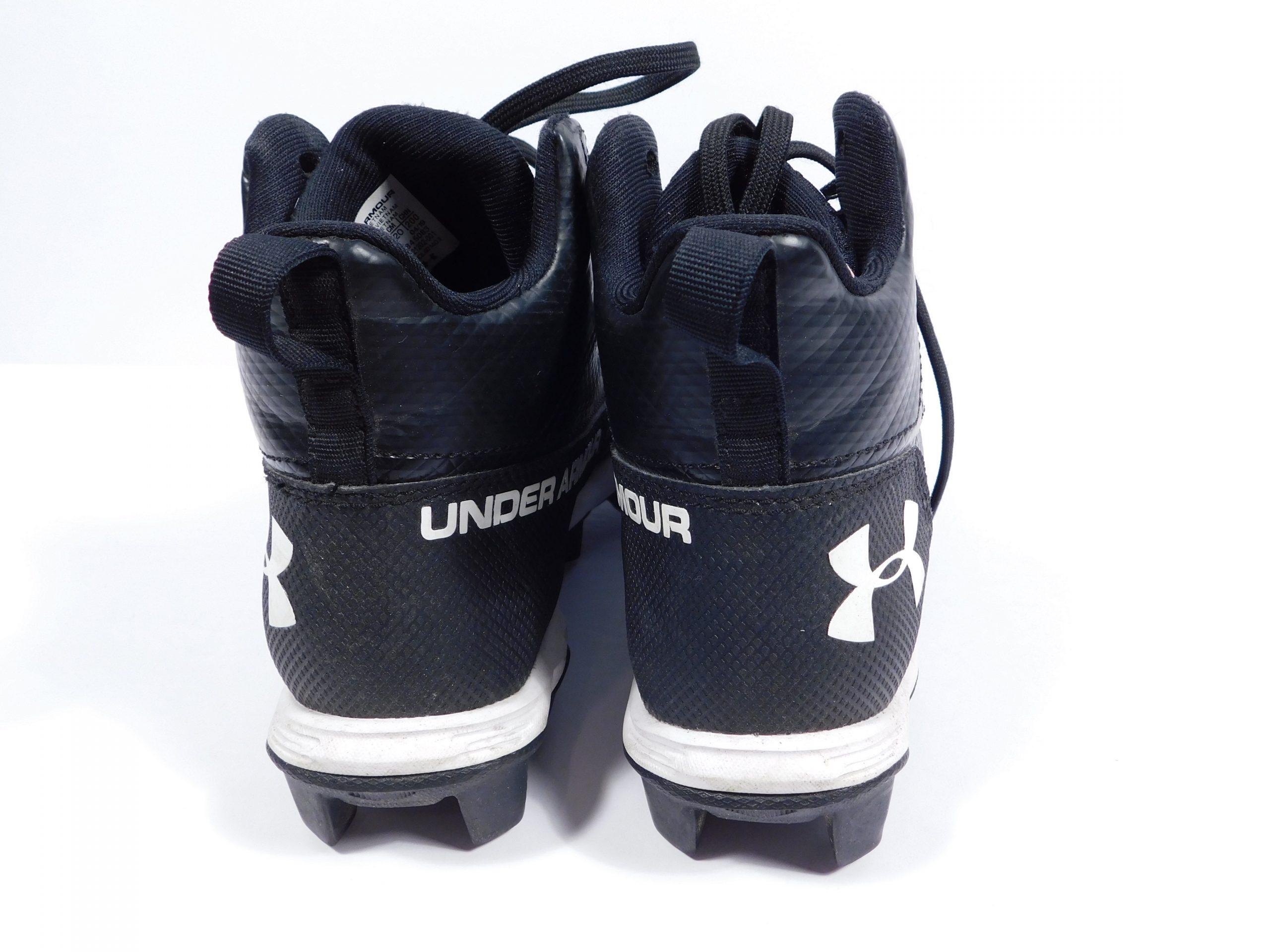 UNDER ARMOUR Boy’s Black White High Top Football Cleat Sz 1Y