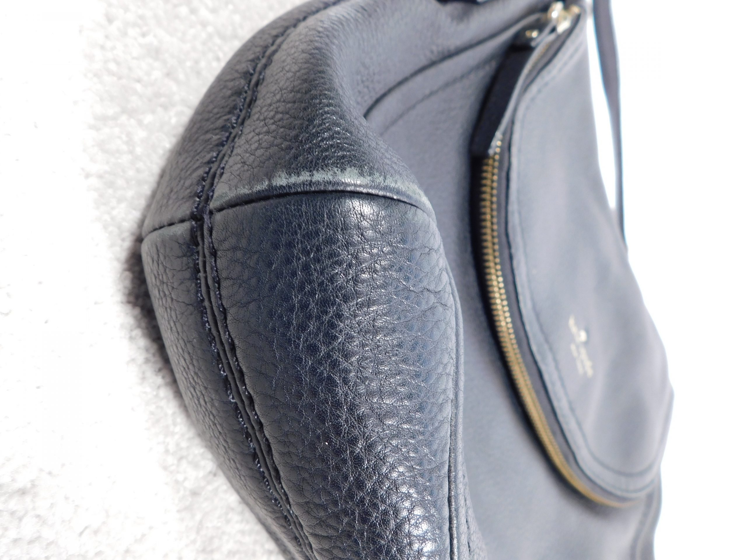 Authentic Kate Spade Black Gold Tone Hardware Magnetic Close Pebbled Leather Handbag - Image 5