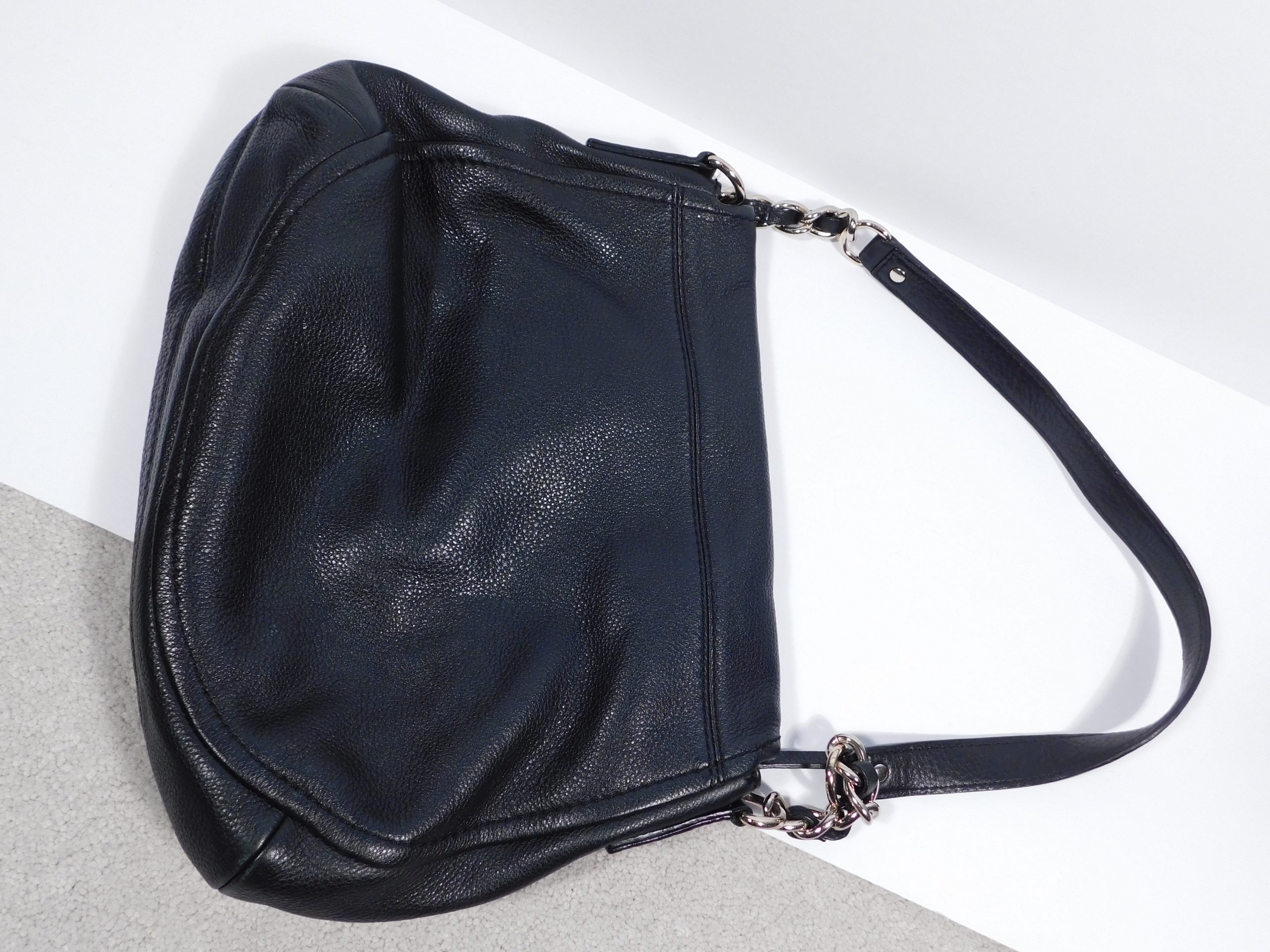 Authentic Kate Spade Black Gold Tone Hardware Magnetic Close Pebbled Leather Handbag - Image 4