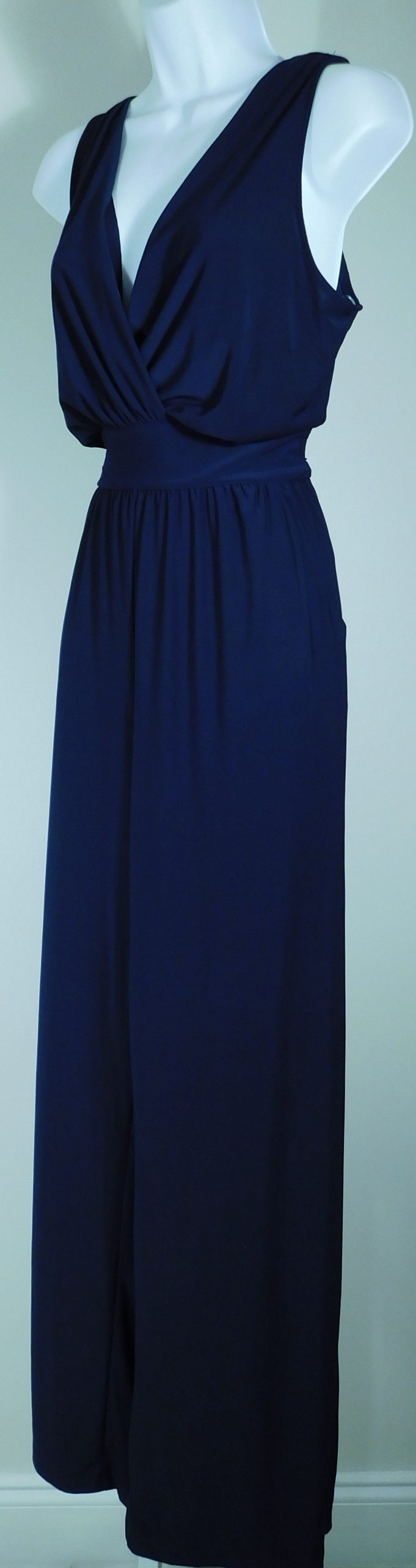 GILLI NWT Women's Midnight Blue V-Neck Sleeveless Jersey Knit Jumpsuit Sz M