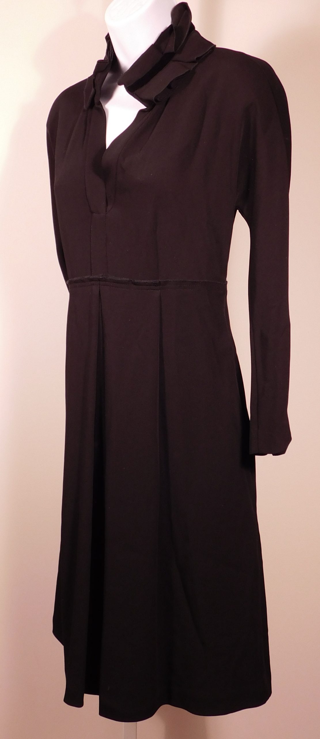PIAZZA SEMPIONE Women's Black Wool Long Sleeve V-Neck Sheath Dress Sz Italy 42/US 6 ($1010)