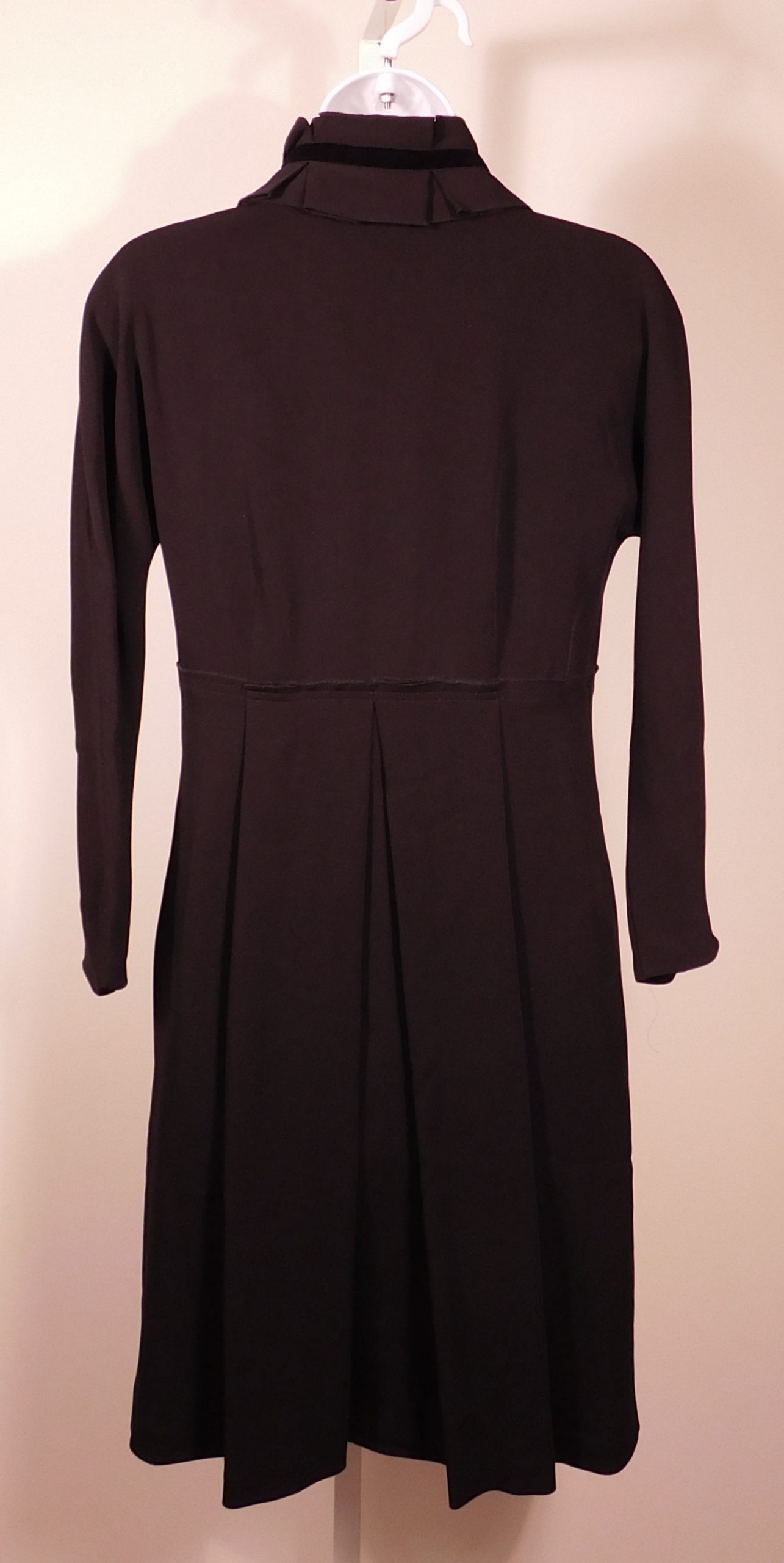 PIAZZA SEMPIONE Women's Black Wool Long Sleeve V-Neck Sheath Dress Sz Italy 42/US 6 ($1010) - Image 5