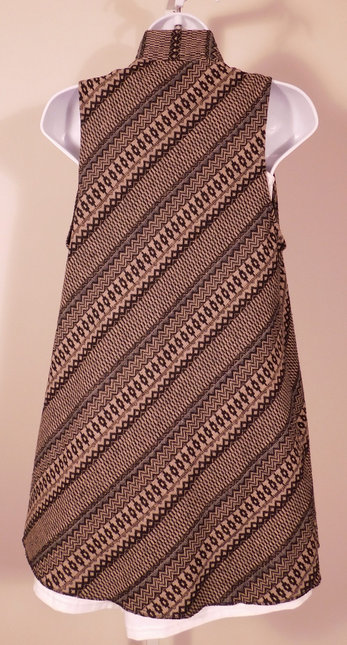 STARING AT STARS BY URBAN OUTFITTERS Women's Black Taupe Drape Front Sweater Vest Sz M - Image 5