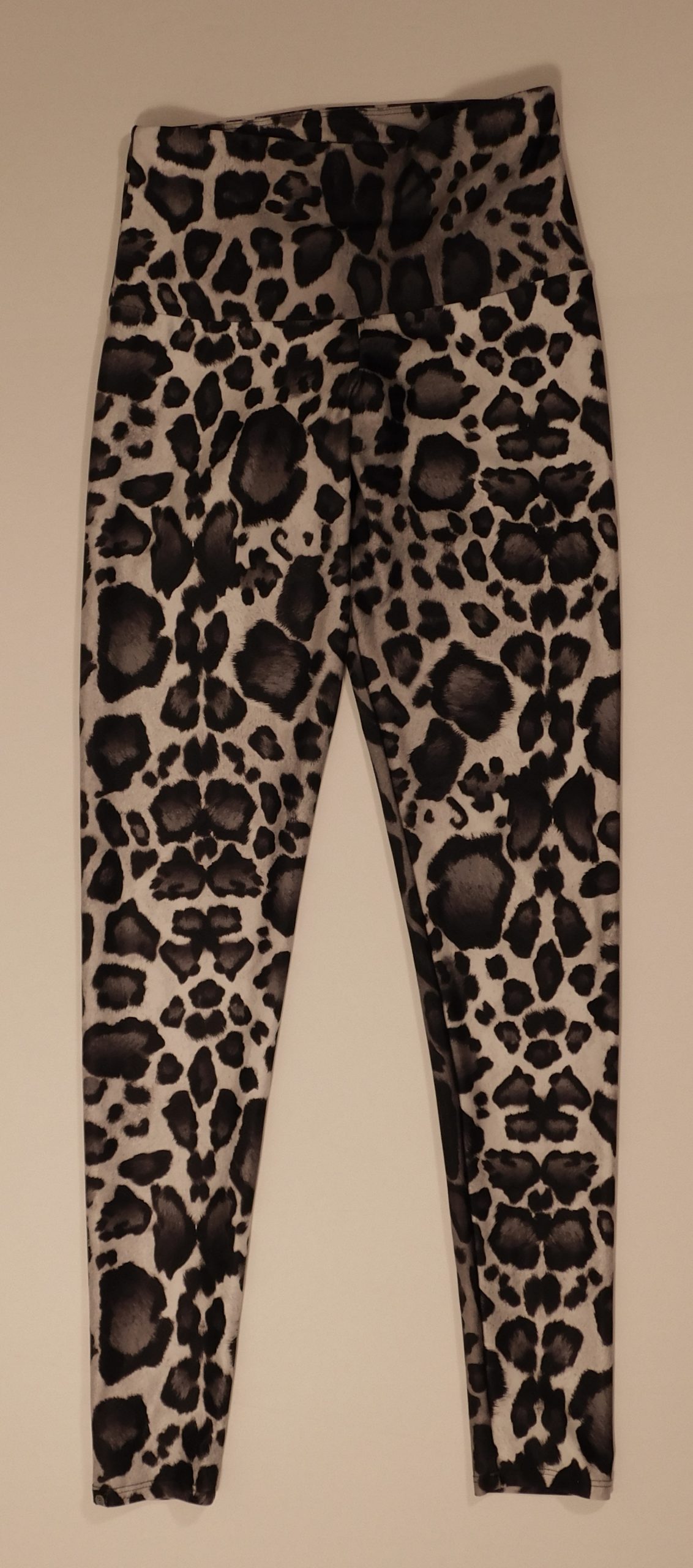 ONZIE Women's Black Gray Cheetah Print Leggings Sz XS - Image 3