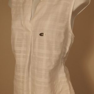 VAN HEUSEN NWT Women's White Embroidered Ruffled Trim V-Neck Sleeveless Blouse Sz M ($48)