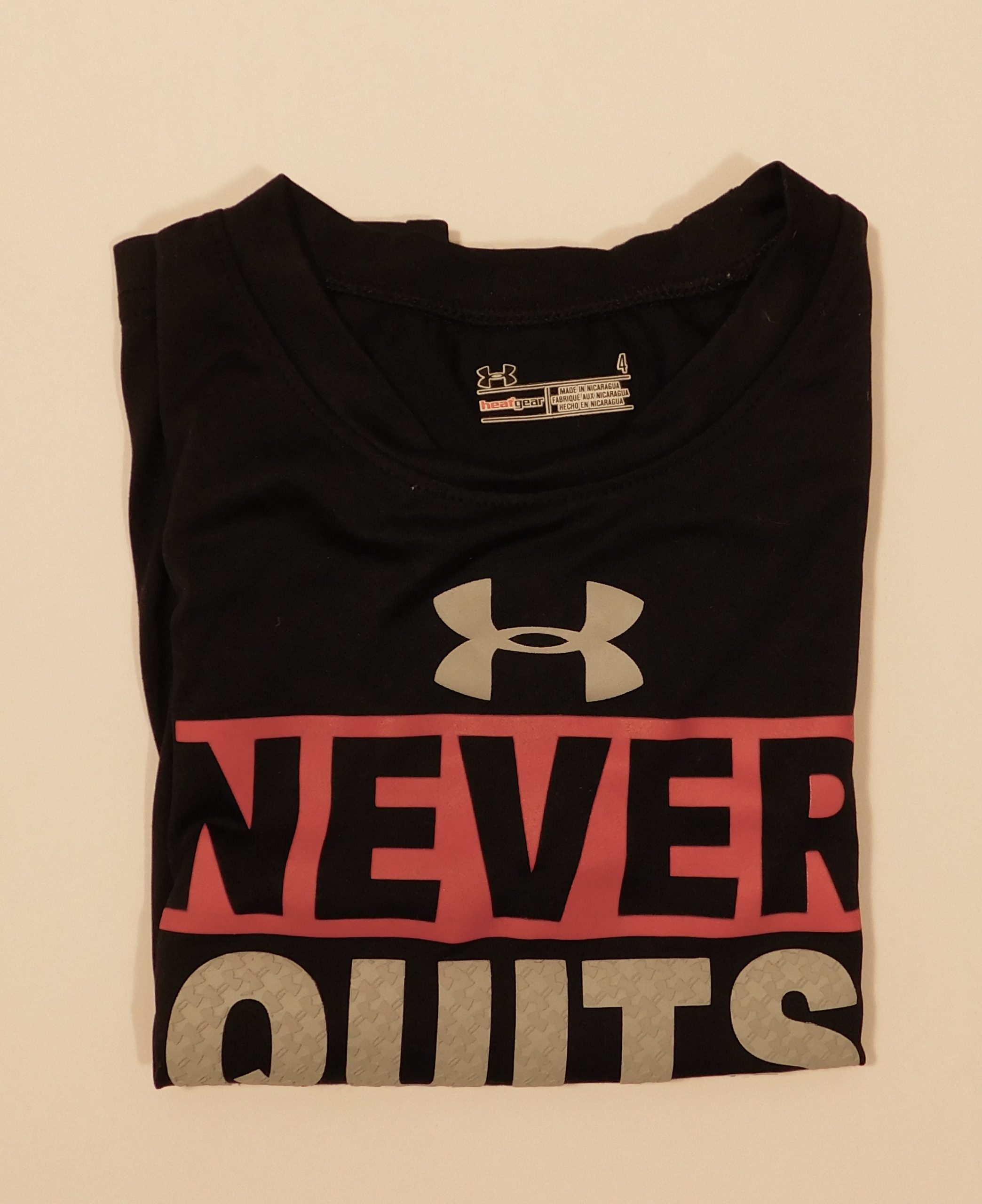UNDER ARMOUR Boys Black Never Quits Graphic Short Sleeve Heat Gear T Shirt Sz 4