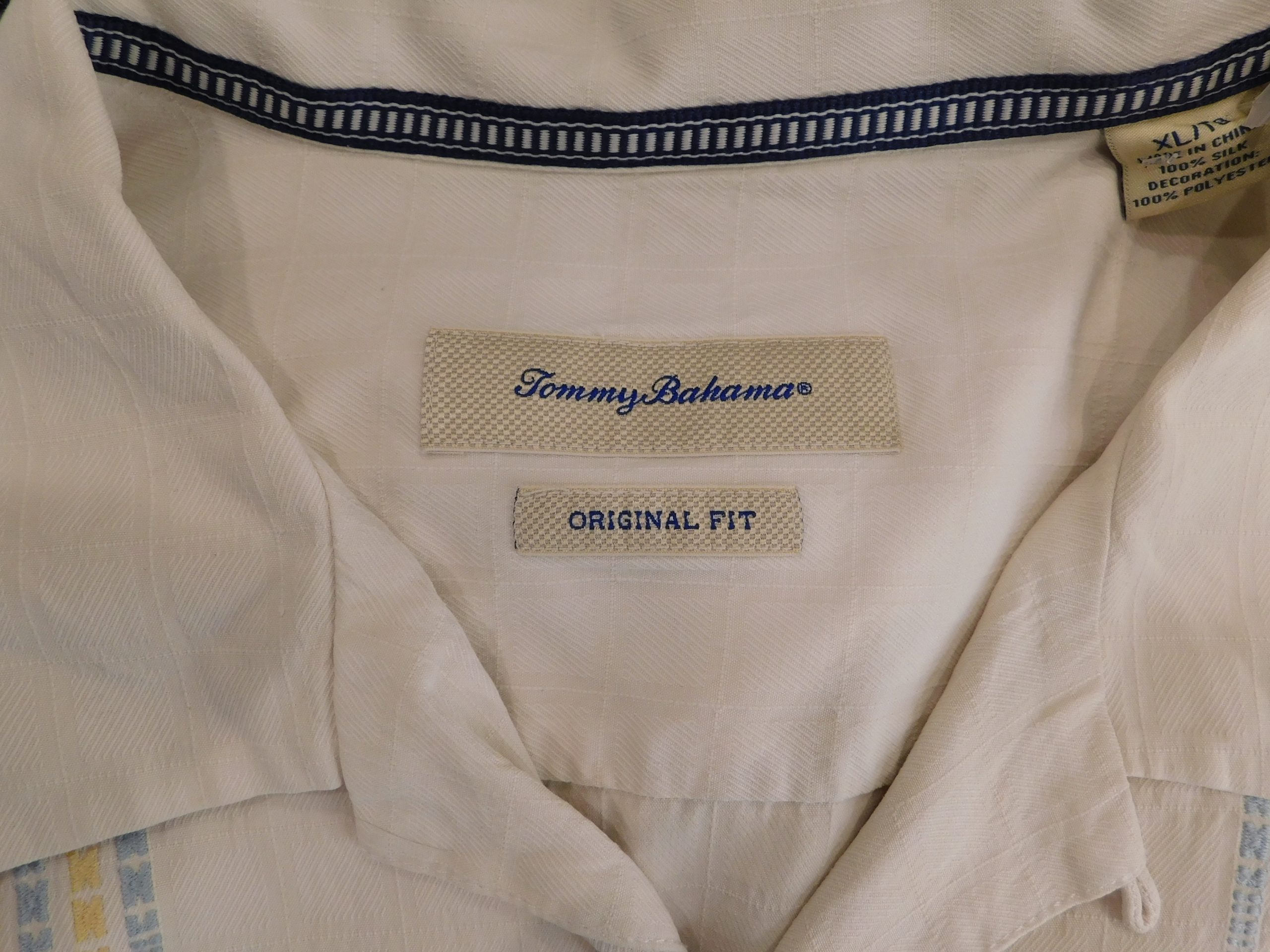 TOMMY BAHAMA Men's Ivory Embroidered Blue & Yellow Silk Original Fit Short Sleeved Button Front Shirt Sz XL - Image 5