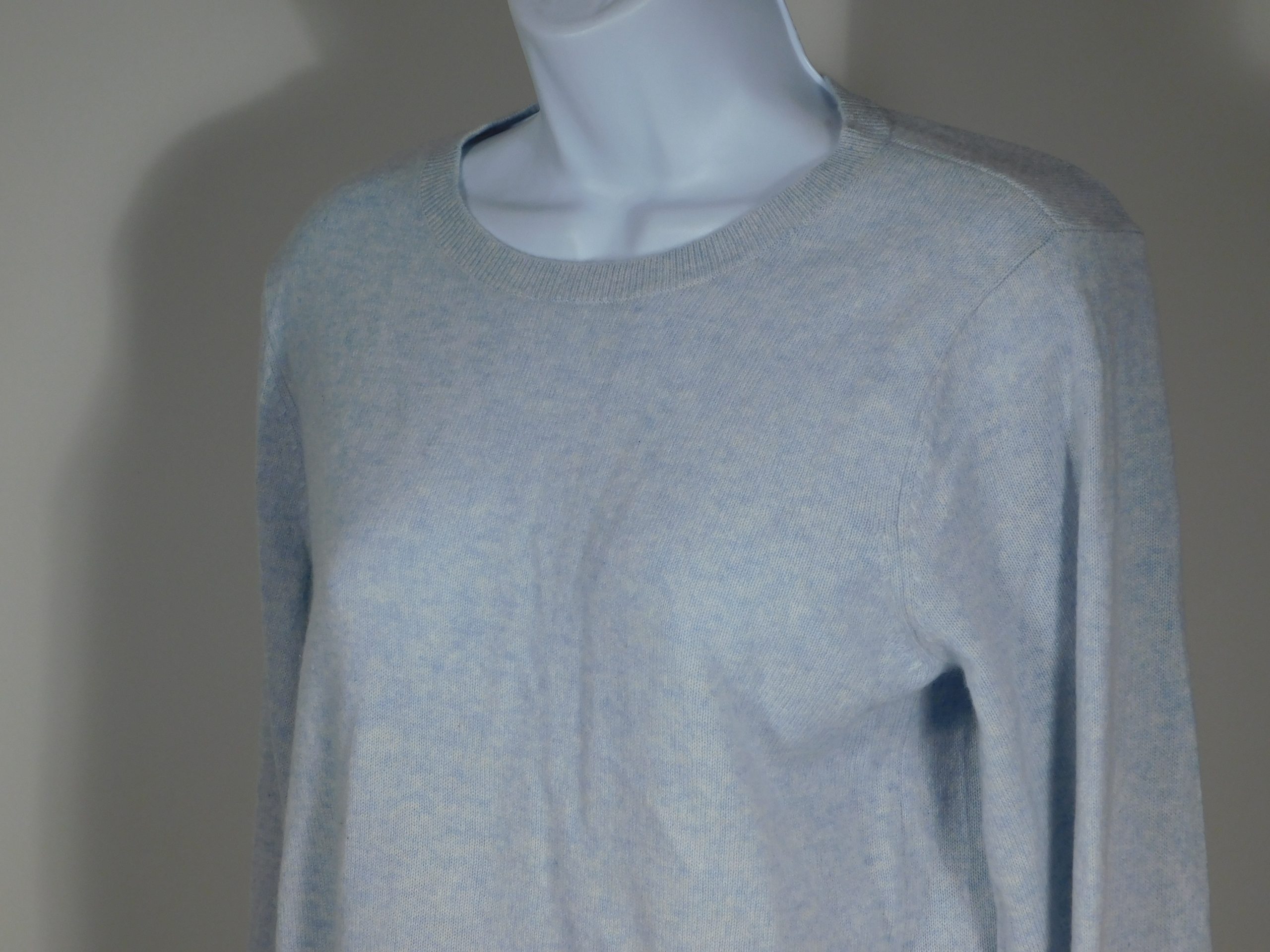 CLUB MONACO NWT Women's Light Blue Xabrina Cashmere Long Sleeve Sweater Sz M ($298) - Image 3