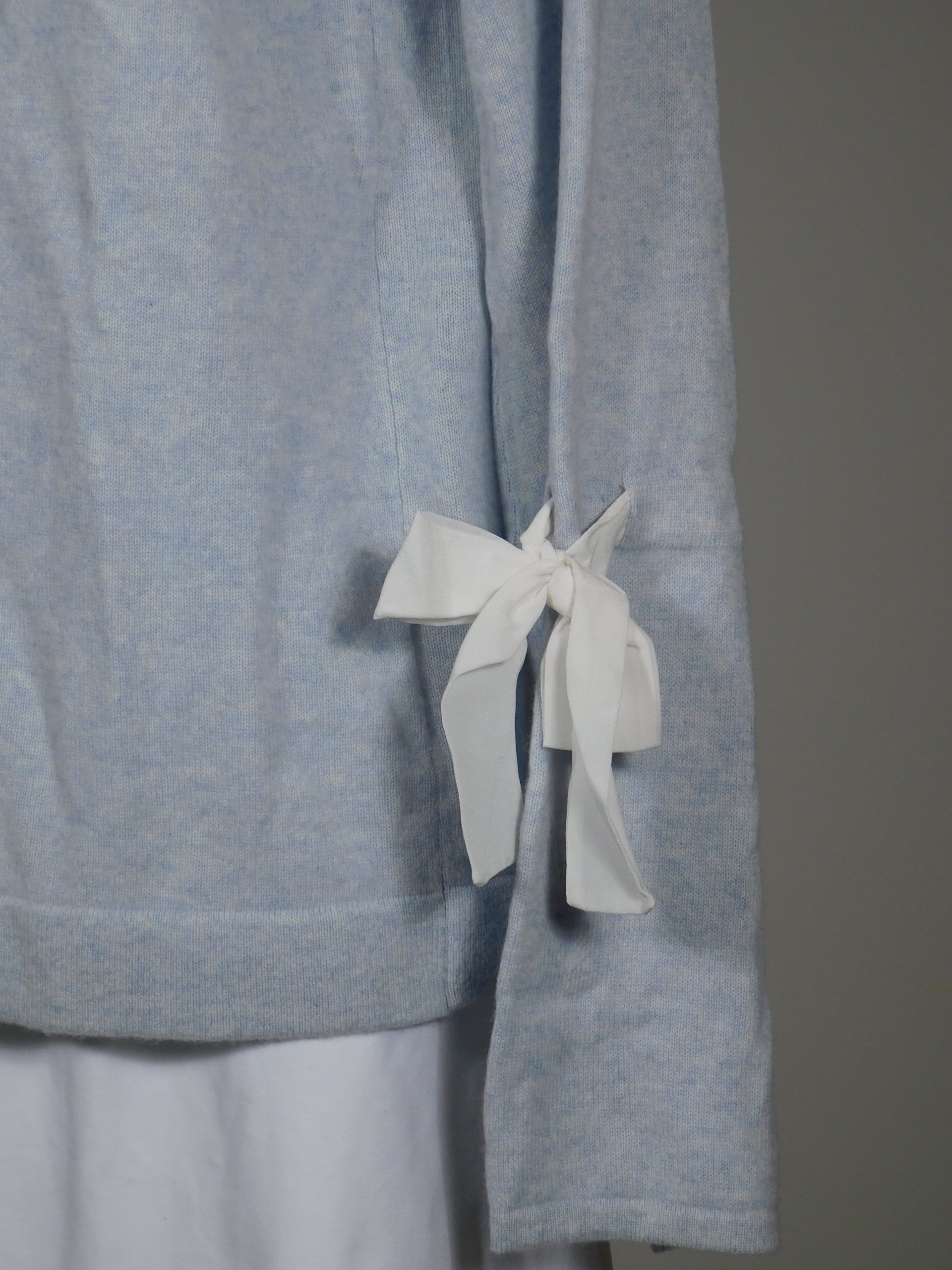 CLUB MONACO NWT Women's Light Blue Xabrina Cashmere Long Sleeve Sweater Sz M ($298) - Image 4