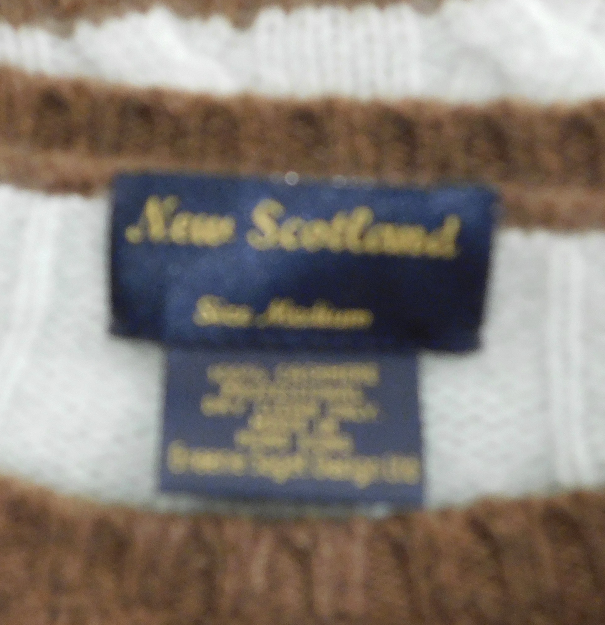 NEW SCOTLAND Women's Robin's Egg Blue & Brown Striped Cashmere Pull On Crewneck Sweater Sz M - Image 7