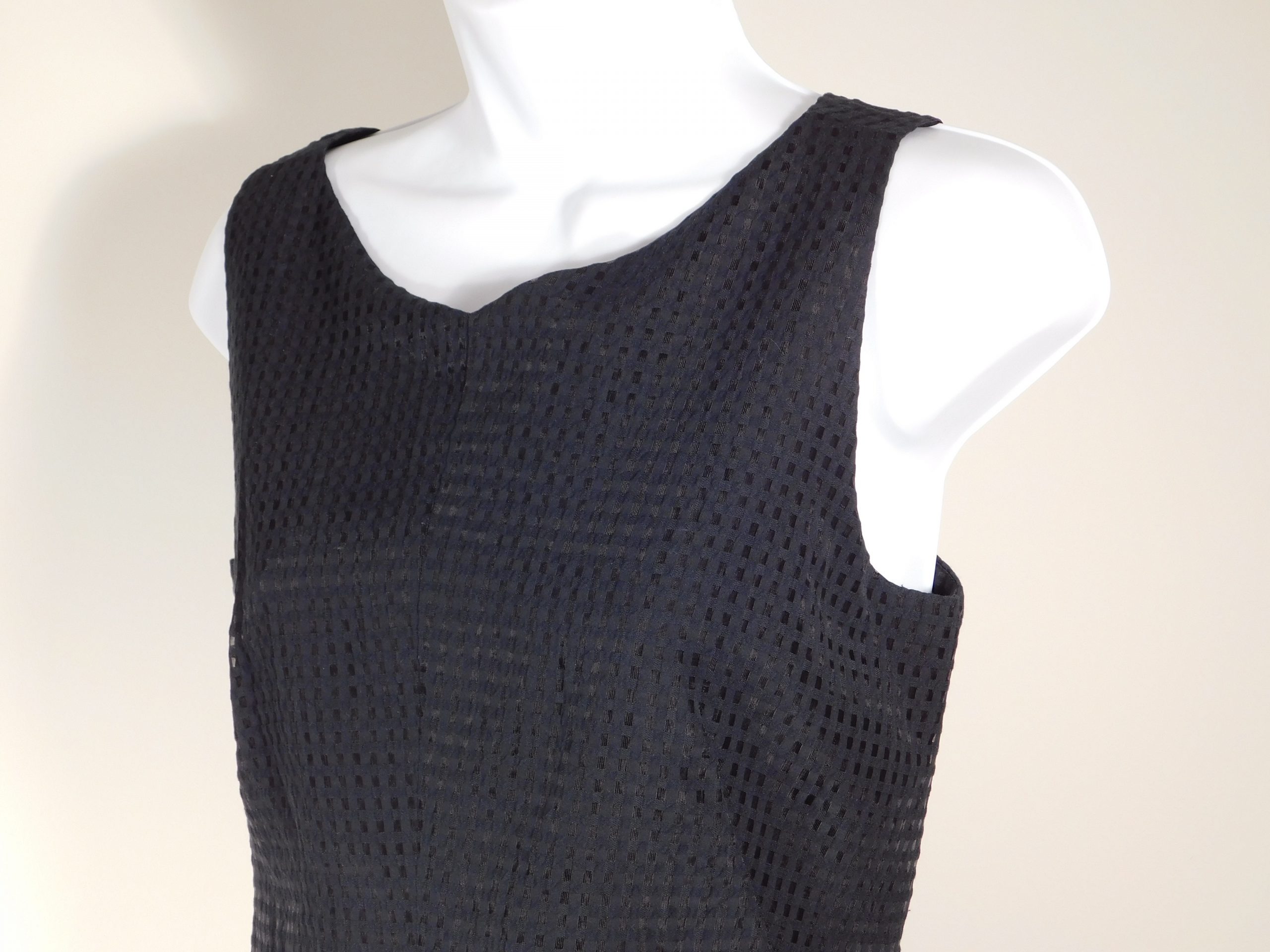 AKRIS Women's Black Textured Check Sleeveless Inverted Front Pleat Dress Sz 6 ($1140) - Image 3