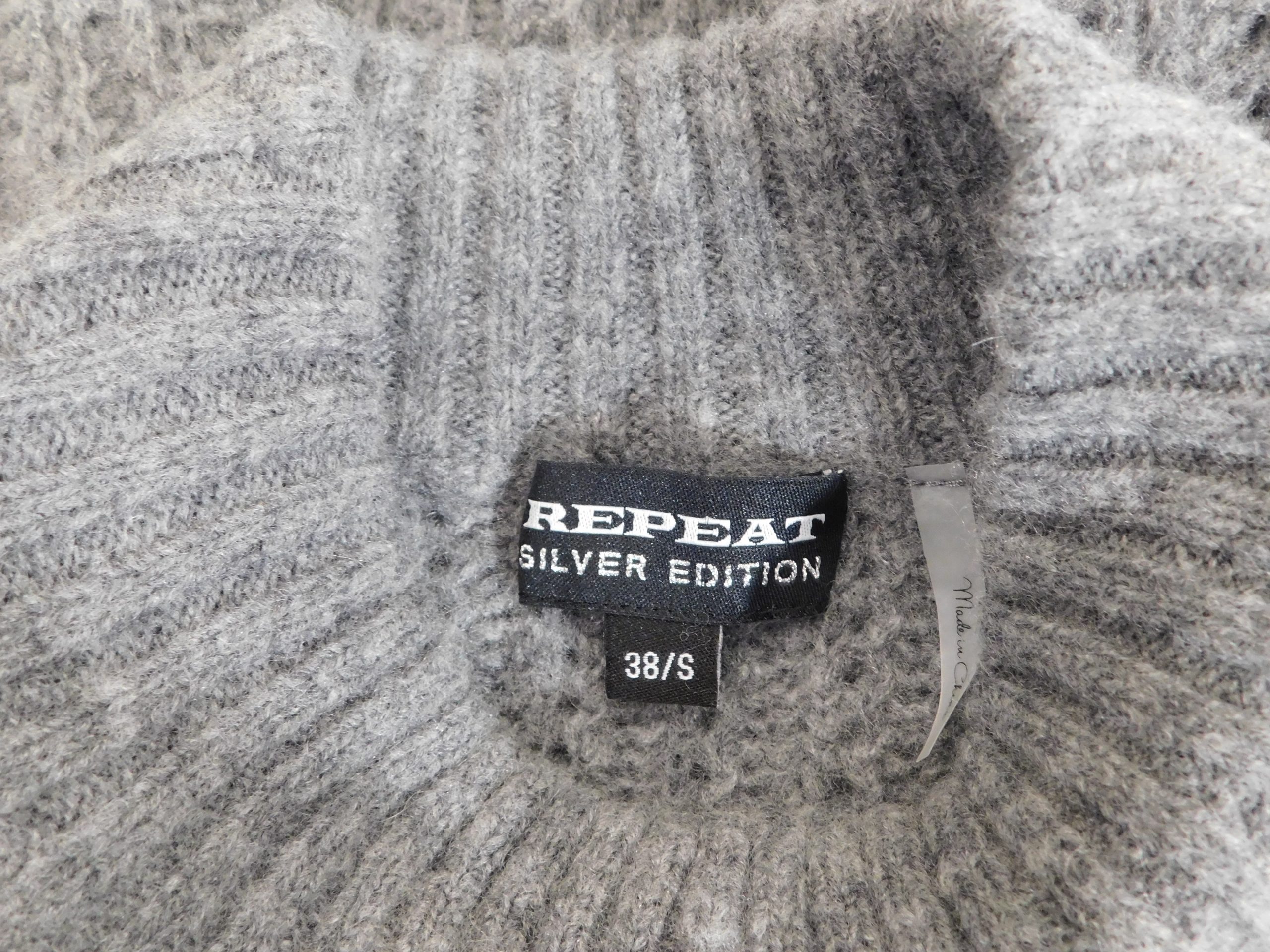 REPEAT SILVER EDITION Women's Gray Ribbed Wool Cashmere Mock Neck Sweater Sz 38 S ($345) - Image 5