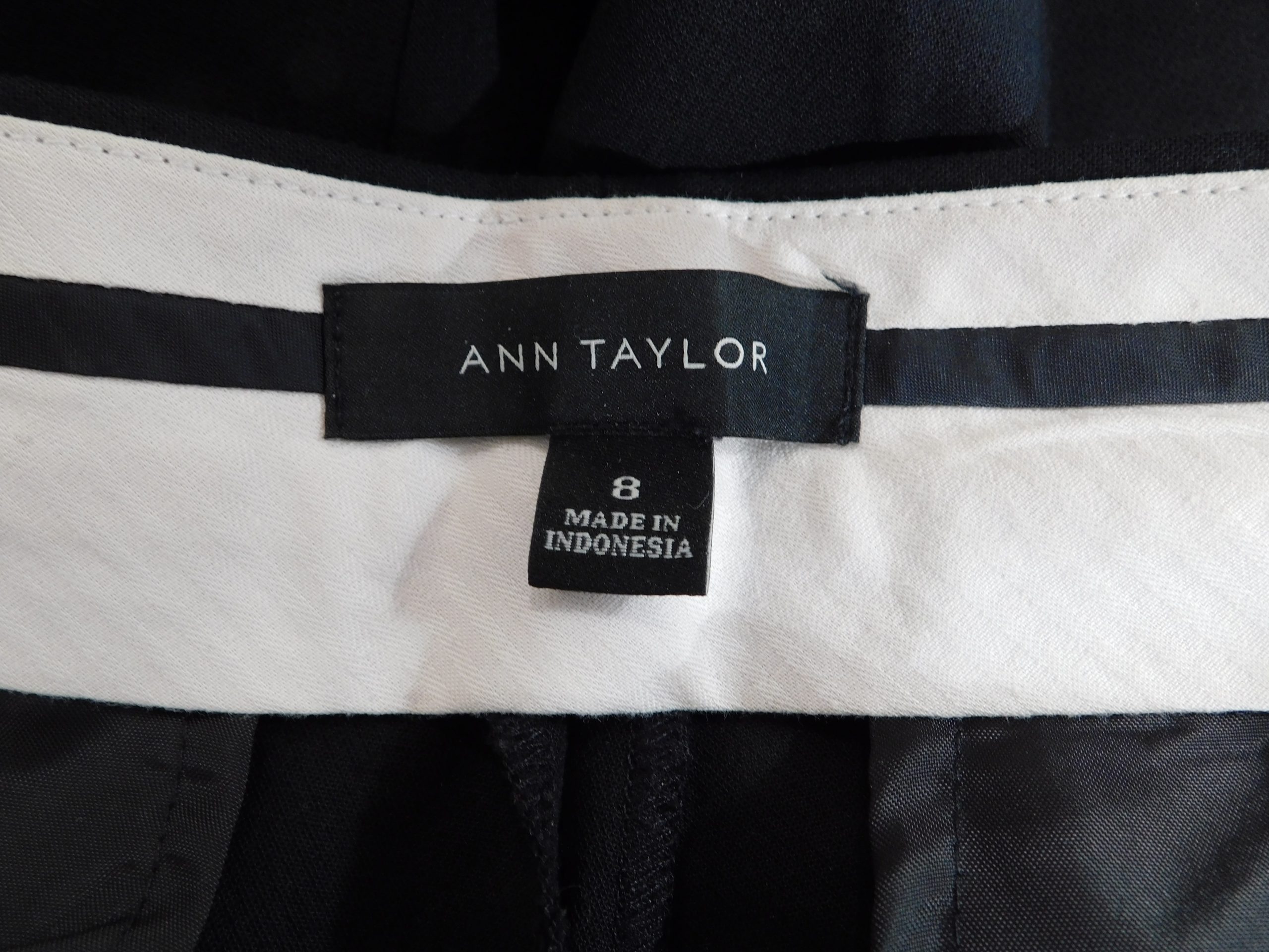 ANN TAYLOR Women's Black Cotton Stretch Flat Front Pant Sz 8 - Image 7