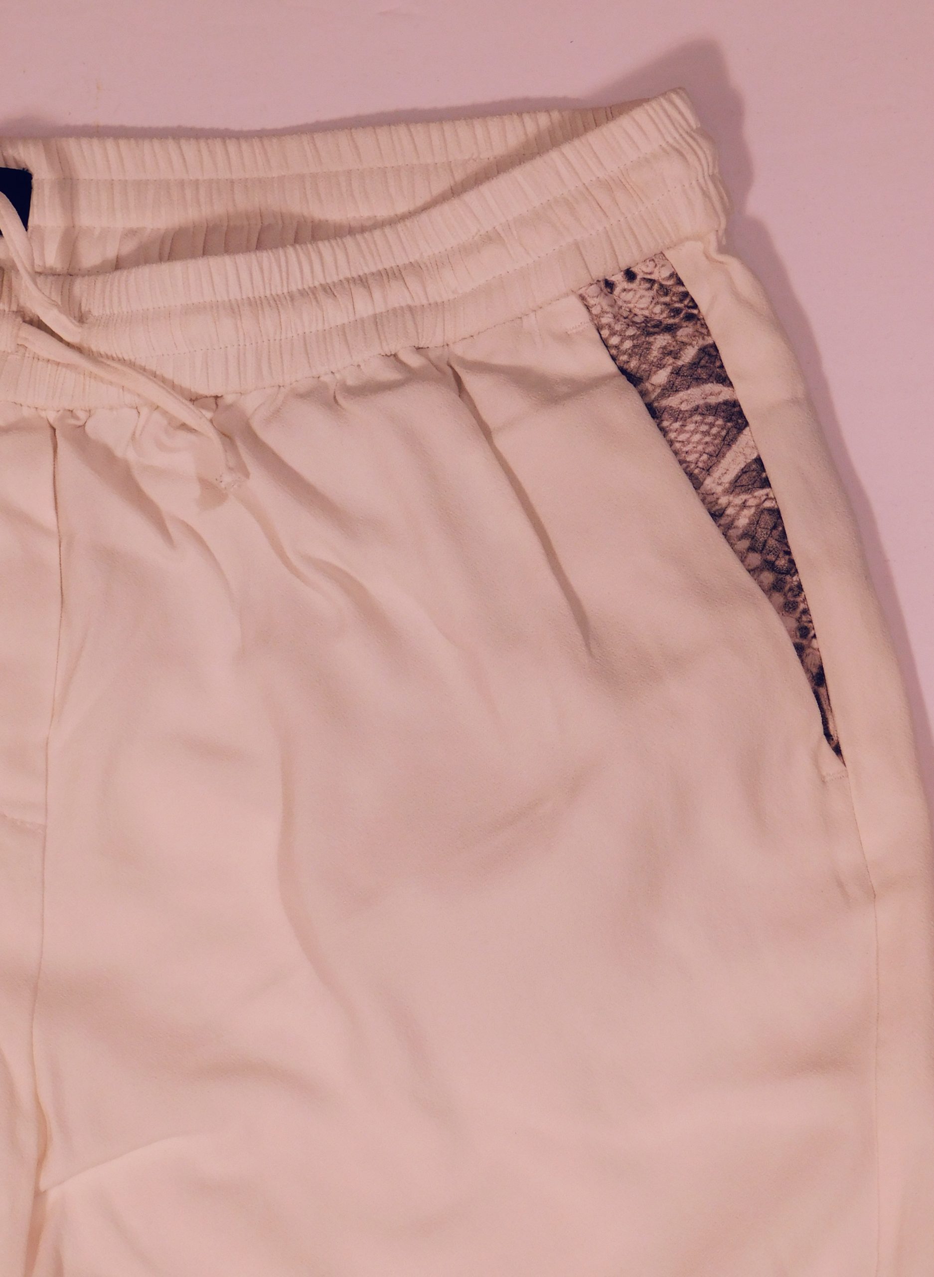 THE KOOPLES Women's Ivory Reptile Trim Pull On Pant Sz 38 - Image 4