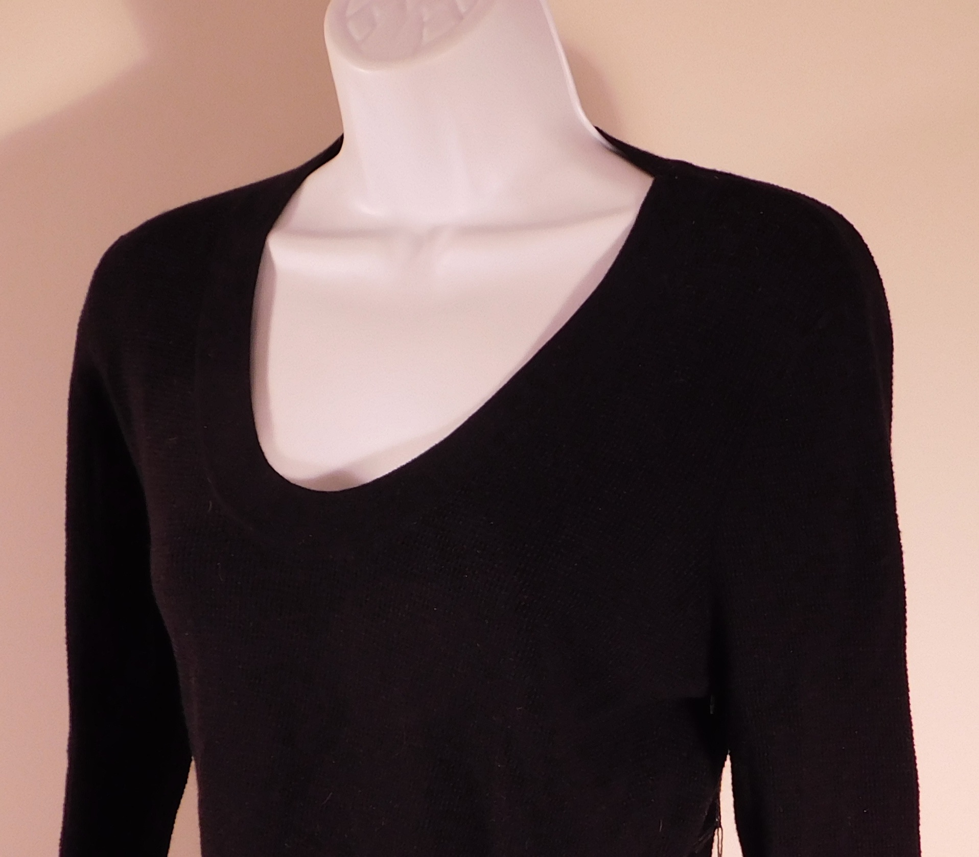 WHITE + WARREN NWT Women's Black Cotton Stretch Waffle Slim Stitch V-Neck Sweater Sz M ($176) - Image 3