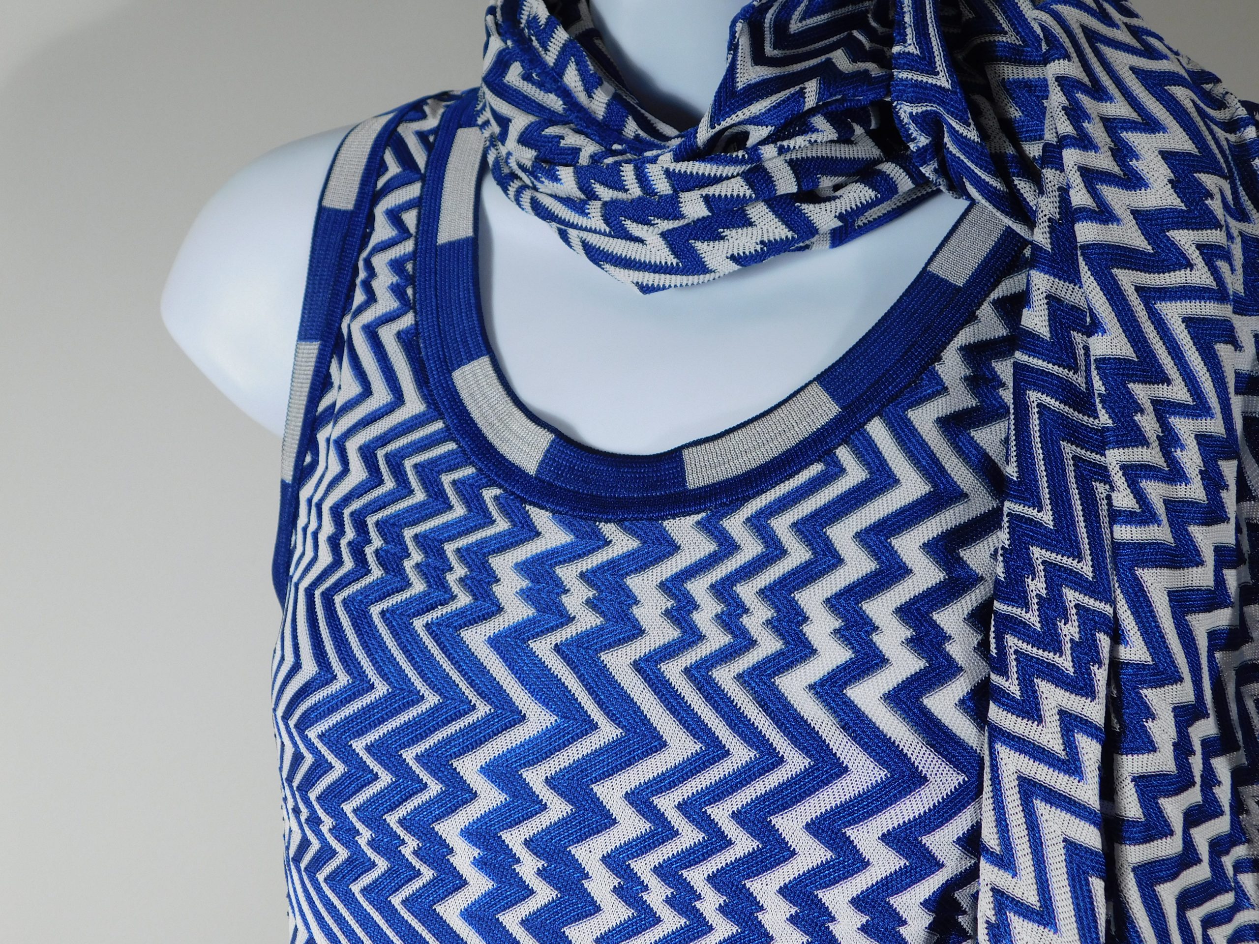 MISSONI Women's Blue Silver Zig Zag Sleeveless W Scarf Knit Dress Sz S - Image 4