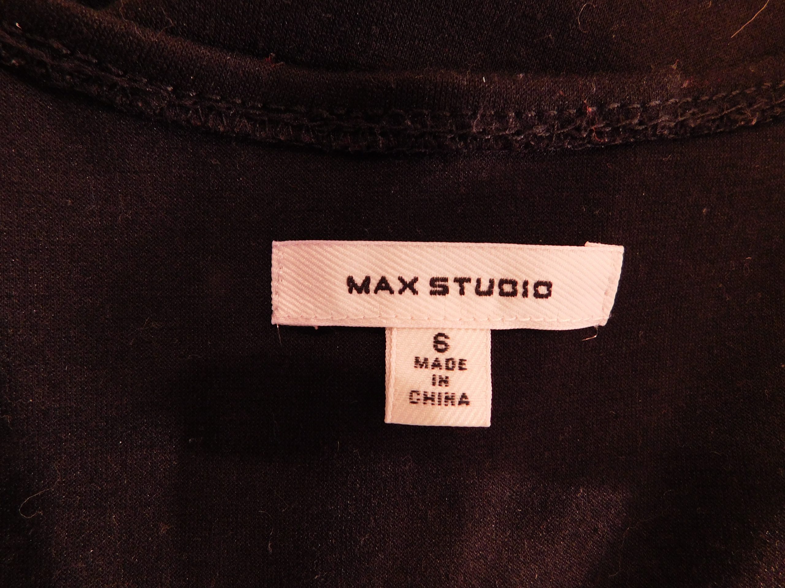 MAX STUDIO Women's Black V-Neck Sleeveless Knit Dress Sz 6 - Image 6