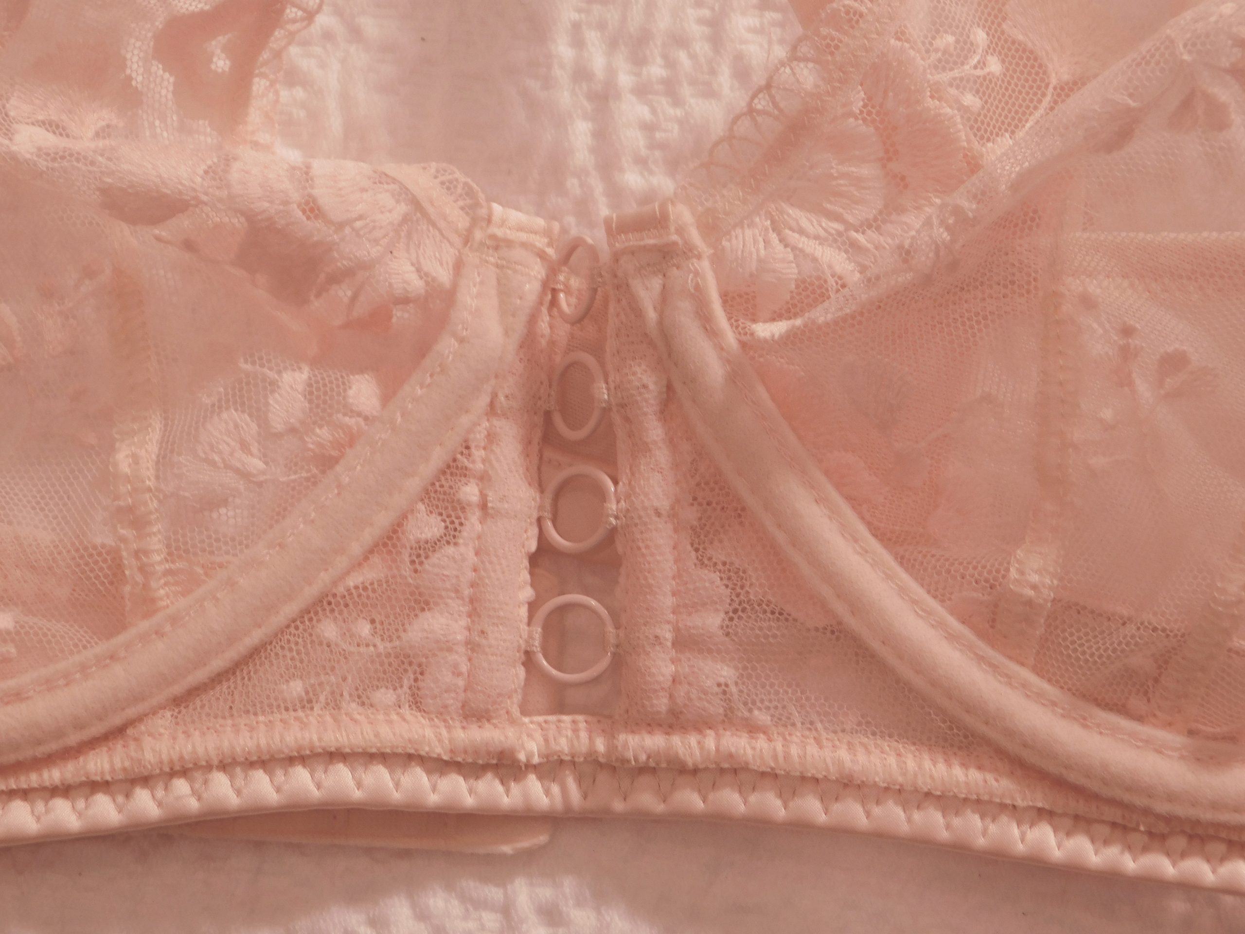 SIMONE PERELE NWT Women's Petal Powder Pink Lace Orphee Sheer Plunge Underwire Multi Position Strap Bra Sz 34E ($120) - Image 3