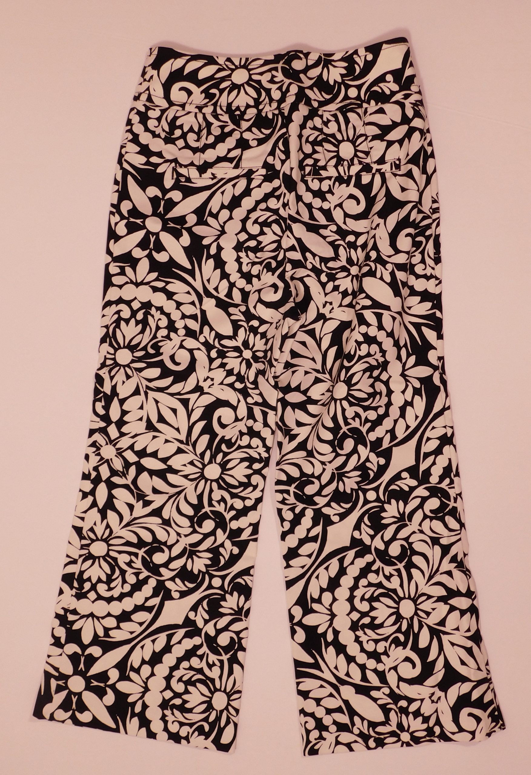 MAEVE BY ANTHROPOLOGIE Women's Black White Floral Cotton Stretch Cropped Pant Sz 4 - Image 5