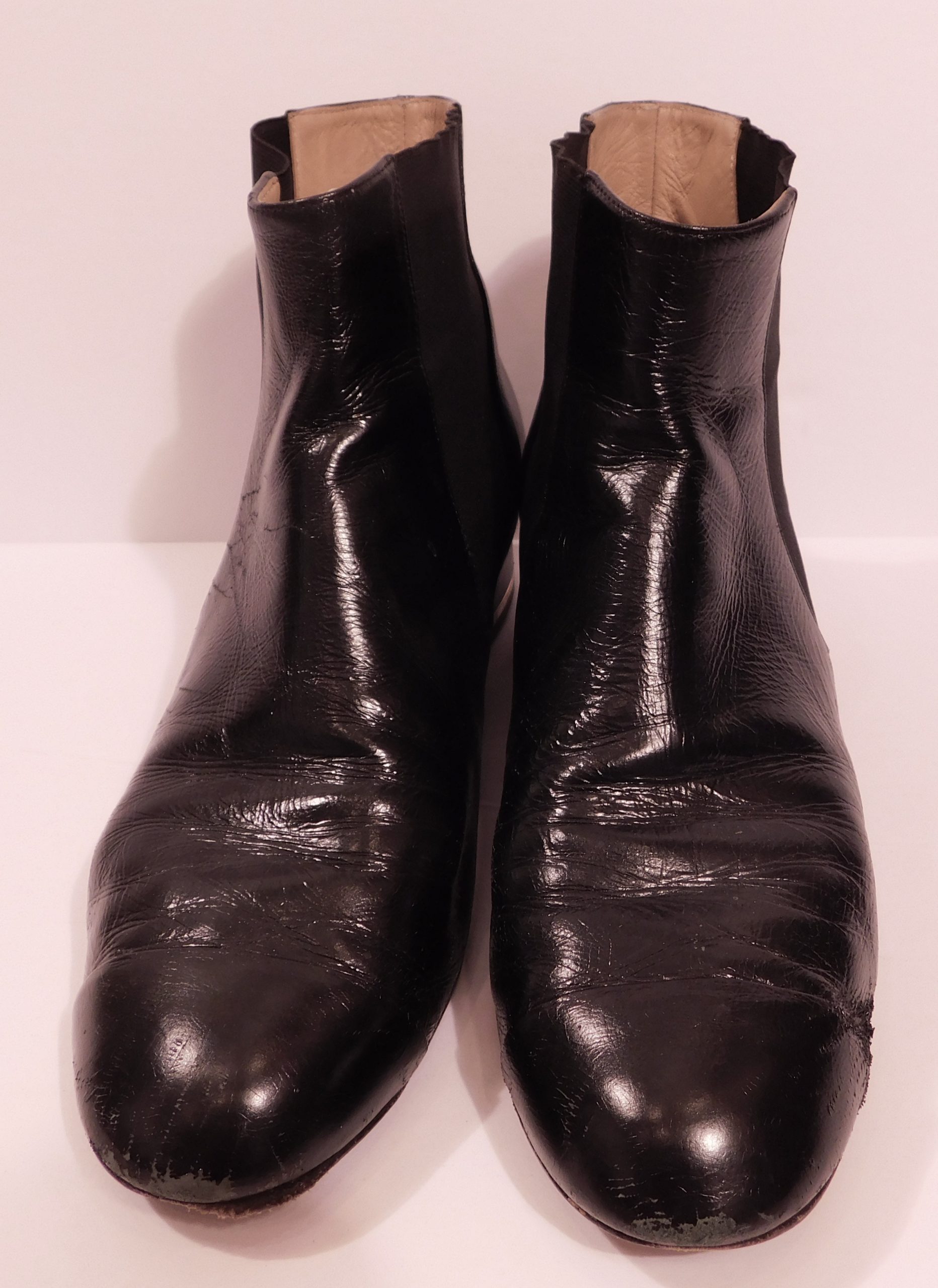 CHANEL Women's Black Interlocking CC Logo Pull On Chelsea Boot Sz 39 - Image 5