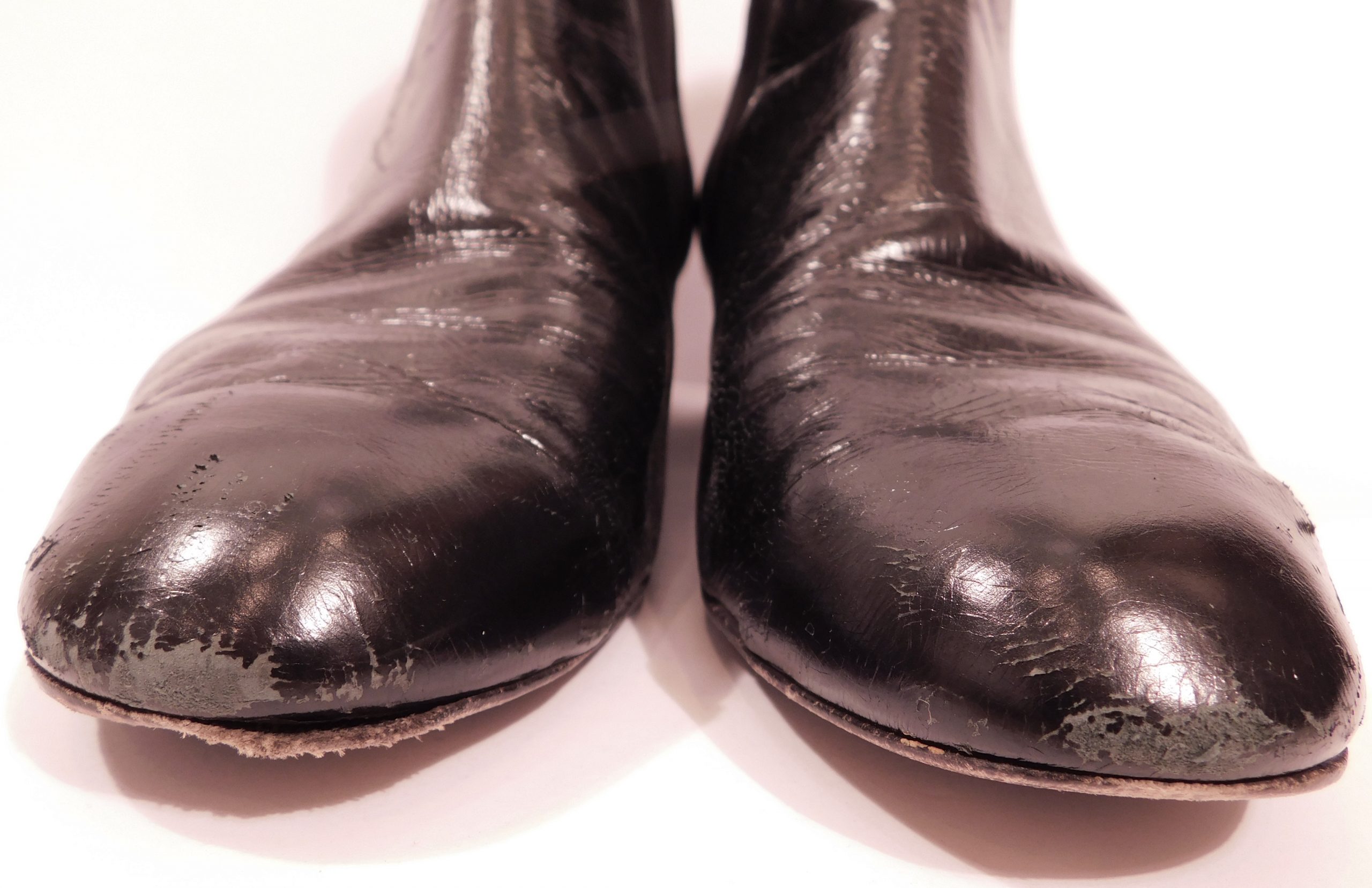 CHANEL Women's Black Interlocking CC Logo Pull On Chelsea Boot Sz 39 - Image 6