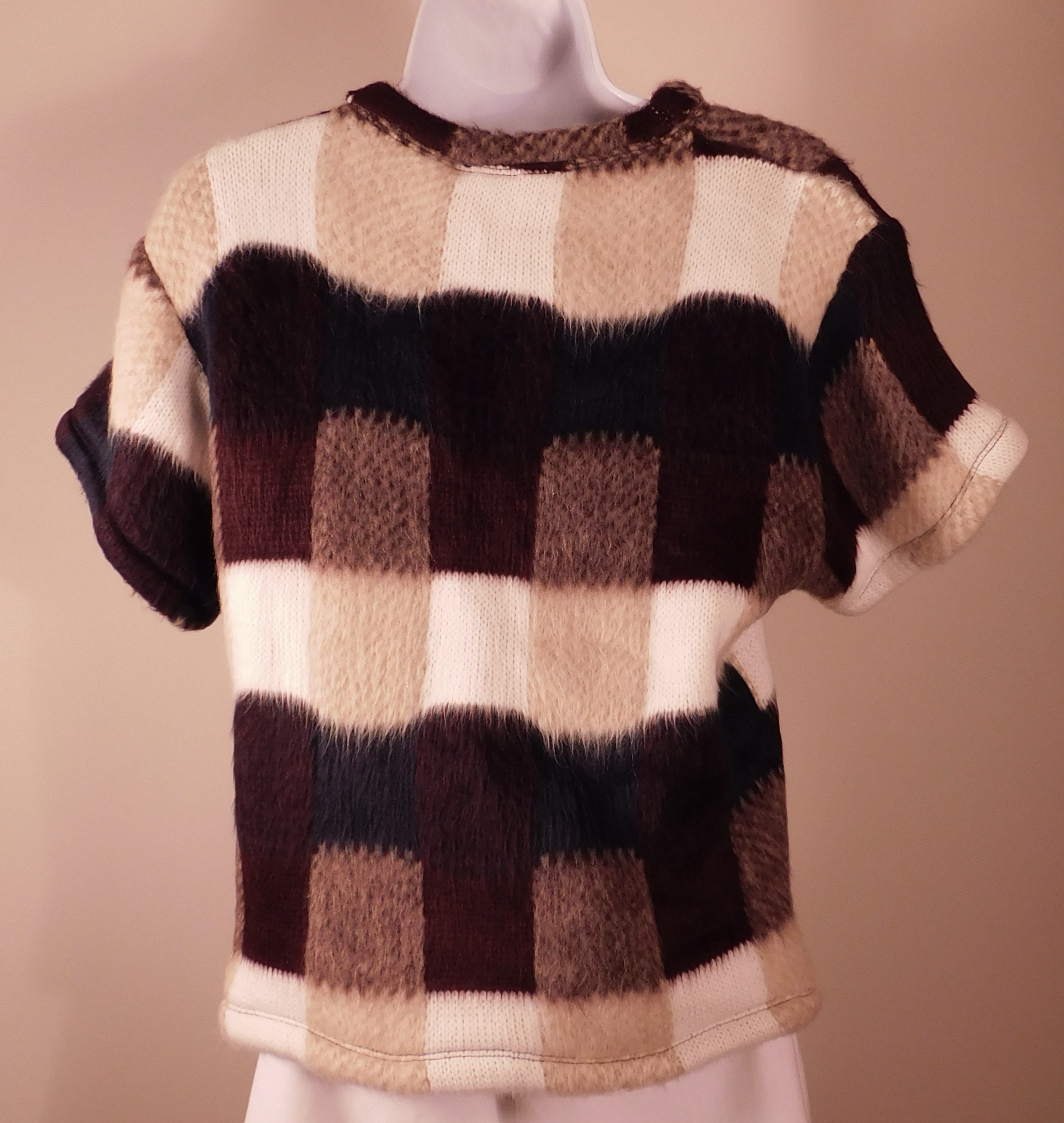 HACHE NWT Women's Brown Ivory Plaid Short Sleeve Scoop Neck Soft Knit Sweater Sz 42 - Image 6