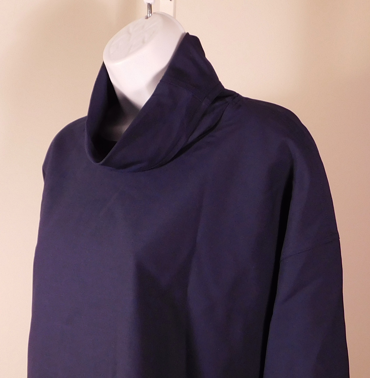 CLUB MONACO Women's Navy Blue Long Sleeve High Neck Wool Blend Tunic Blouse Sz XS - Image 3