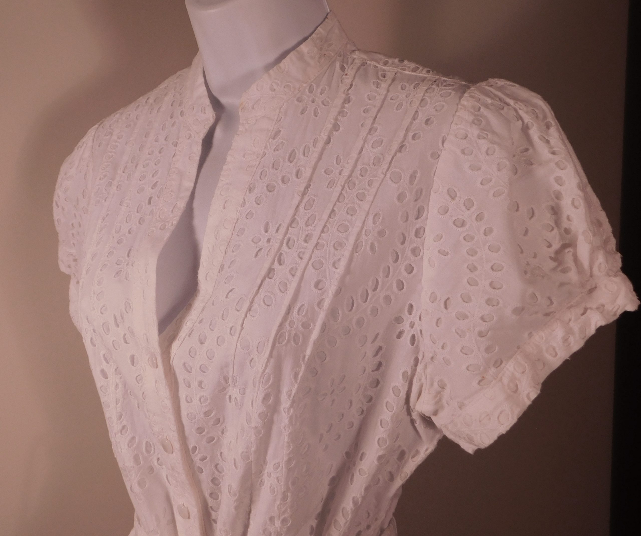 ANNE FONTAINE Women's White Eyelet V-Neck Short Sleeve Button Front Self Belt Melodie Dress Sz 42 ($715) - Image 2