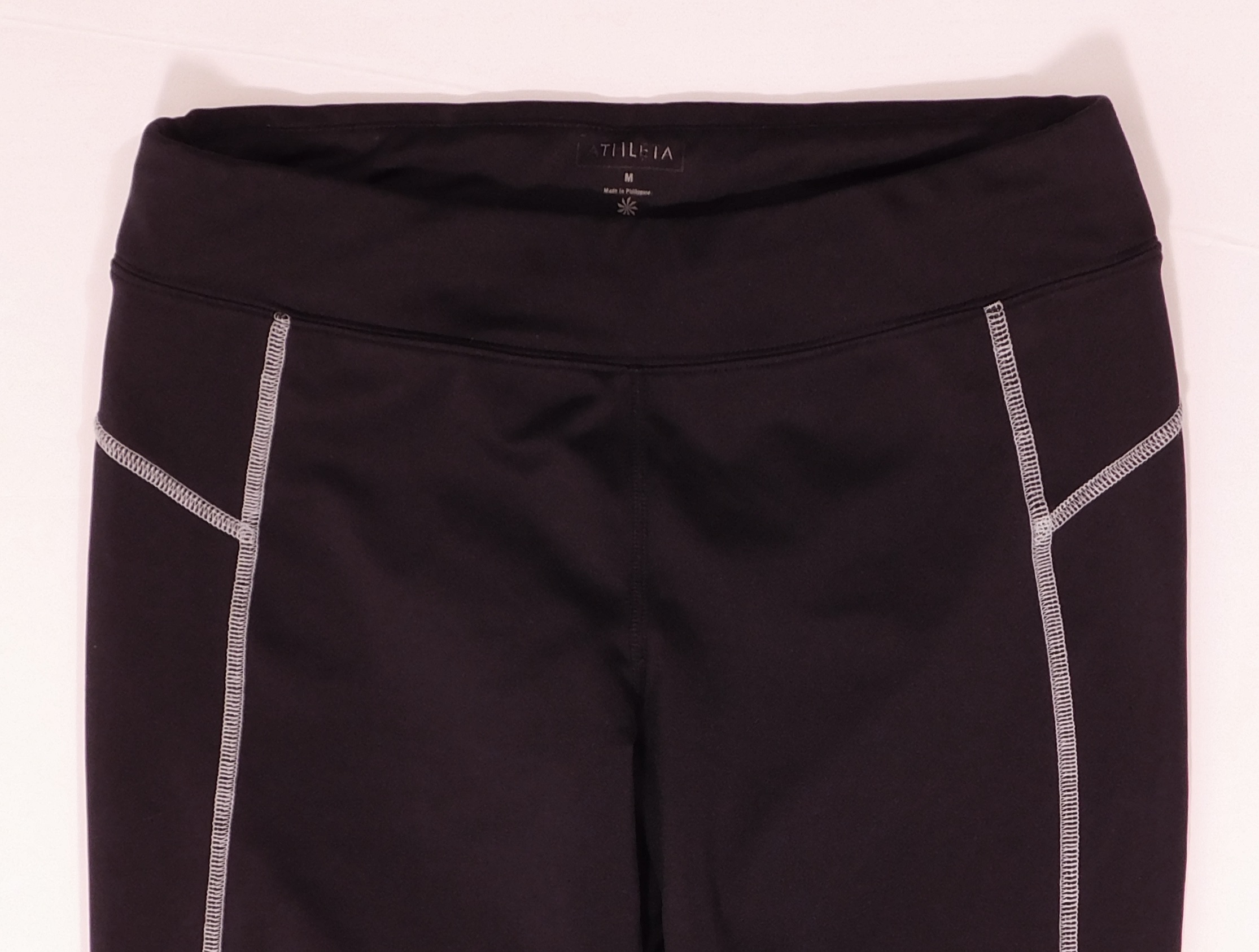 ATHLETA Woman's Black W White Top Stitching Pull On Cropped Athletic Pant Sz M - Image 4