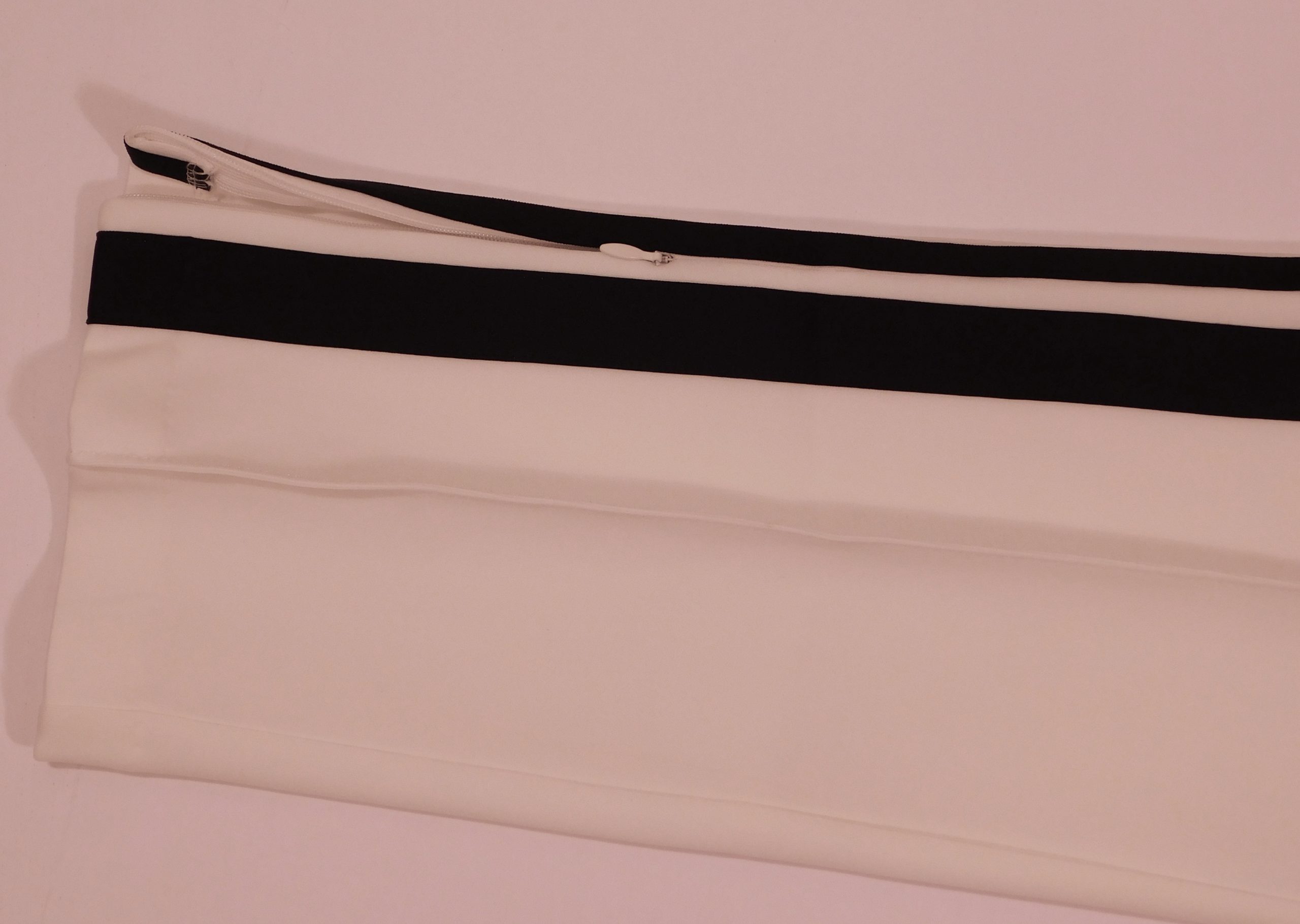 PAM & GELA NWT Woman's Off White Cropped Track Pant Sz M ($165) - Image 4