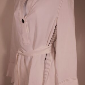 ST JOHN Women's Ivory W Black Top Stitching V-Neck W Tie Silk Tunic Blouse Sz 6