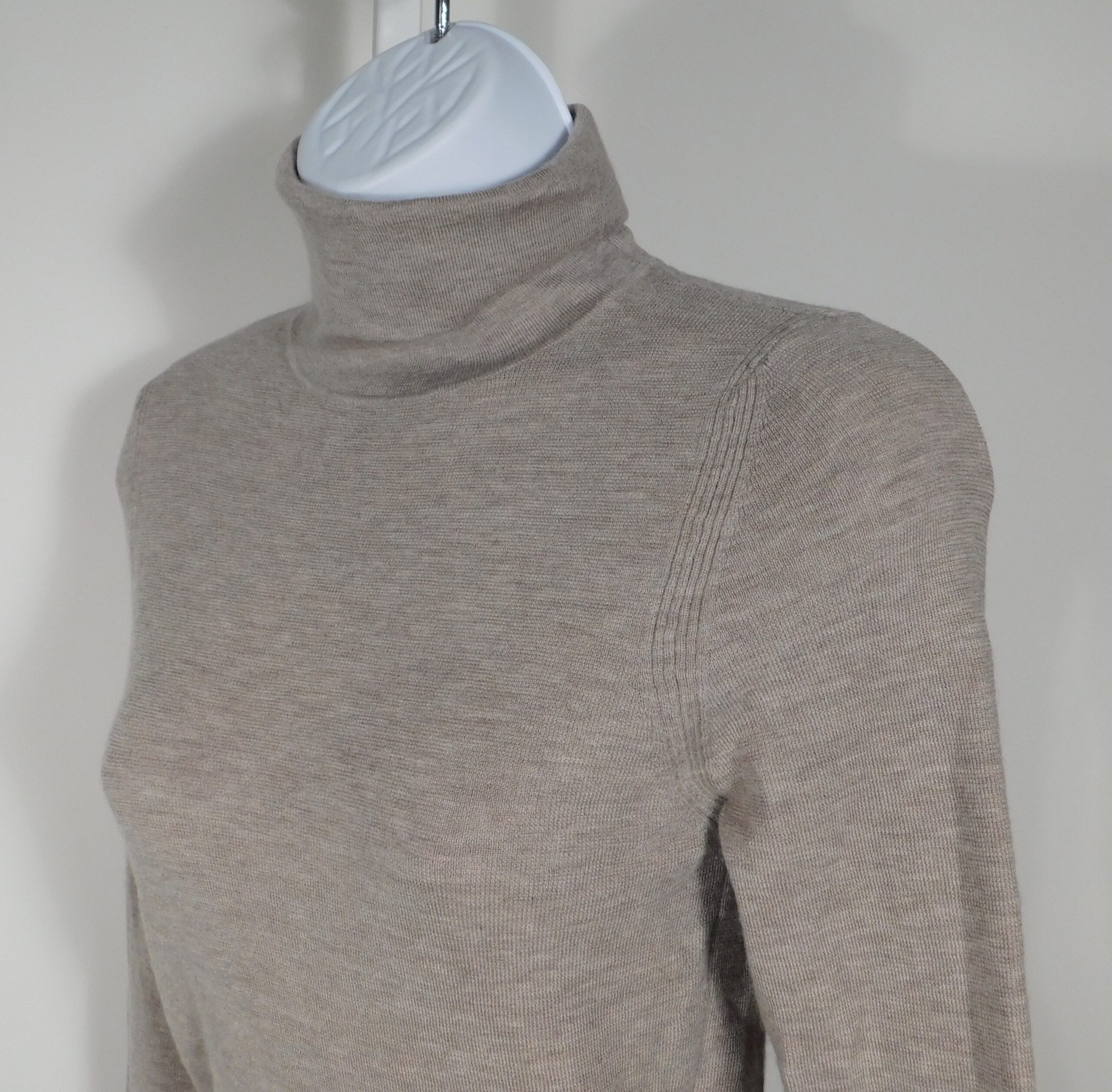 NAKED CASHMERE Women's Beige Cashmere Aurora Turtleneck Bodysuit Sweater Sz M ($300) - Image 3