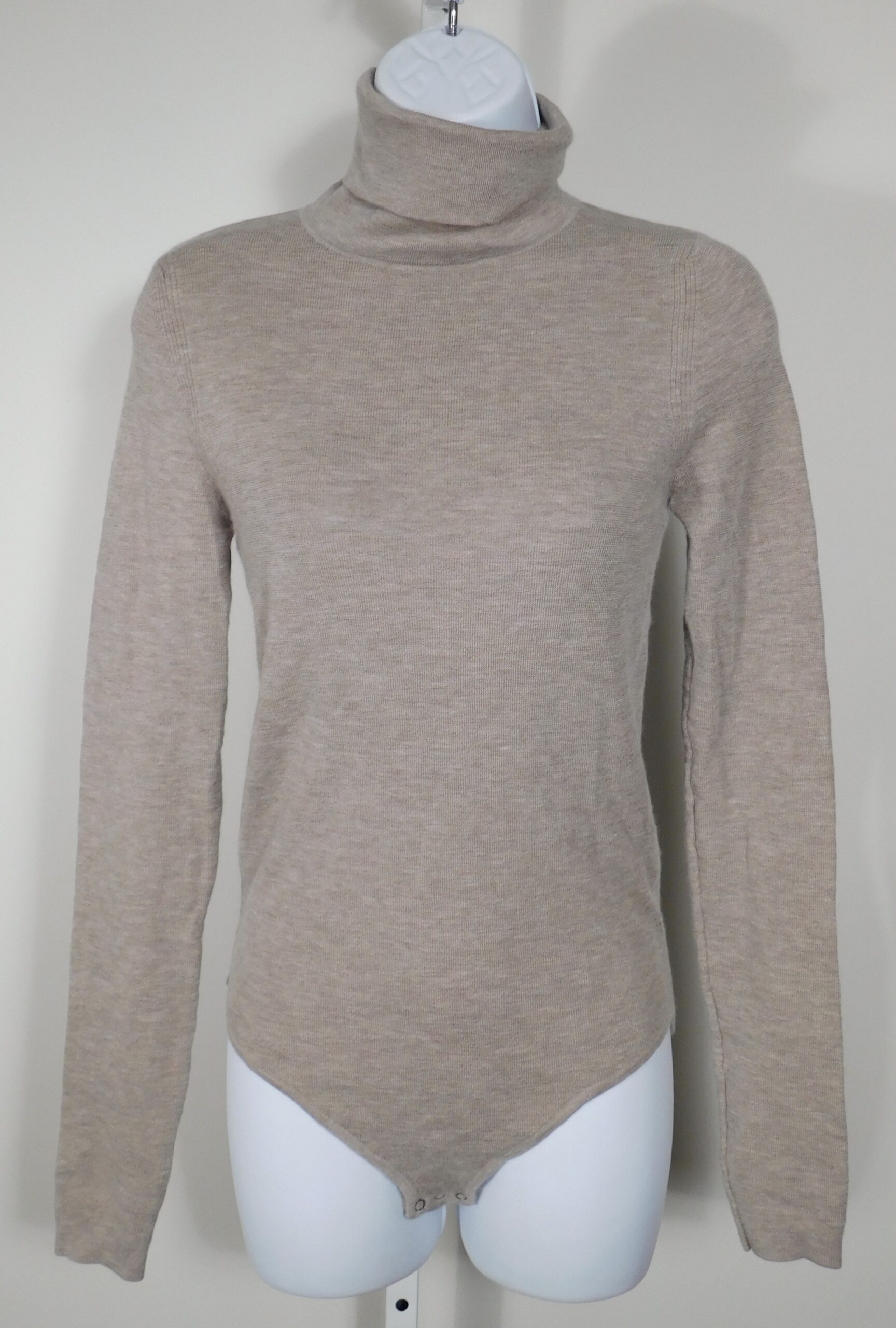 NAKED CASHMERE Women's Beige Cashmere Aurora Turtleneck Bodysuit Sweater Sz M ($300) - Image 4