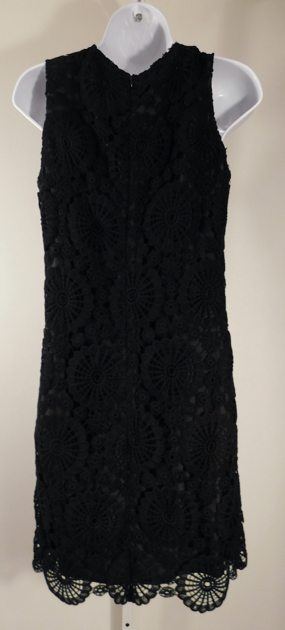 REGINA RUBENS Women's Black Lace Overlay Sleeveless Shift Dress Sz S - Image 4