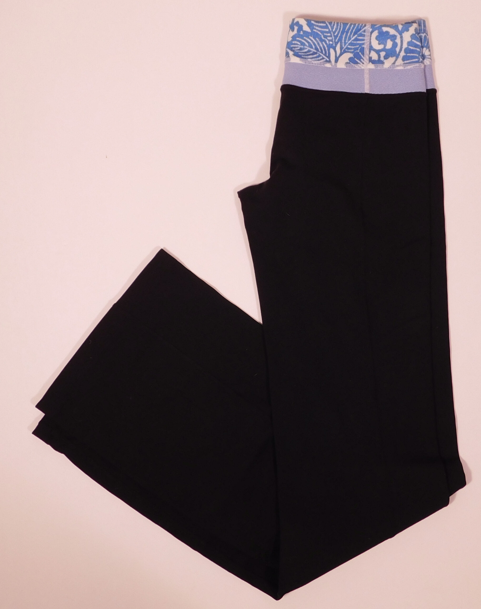 LULULEMON ATHLETICS Black Blue Trim Wide Leg Groove Pant Sz 6Tall