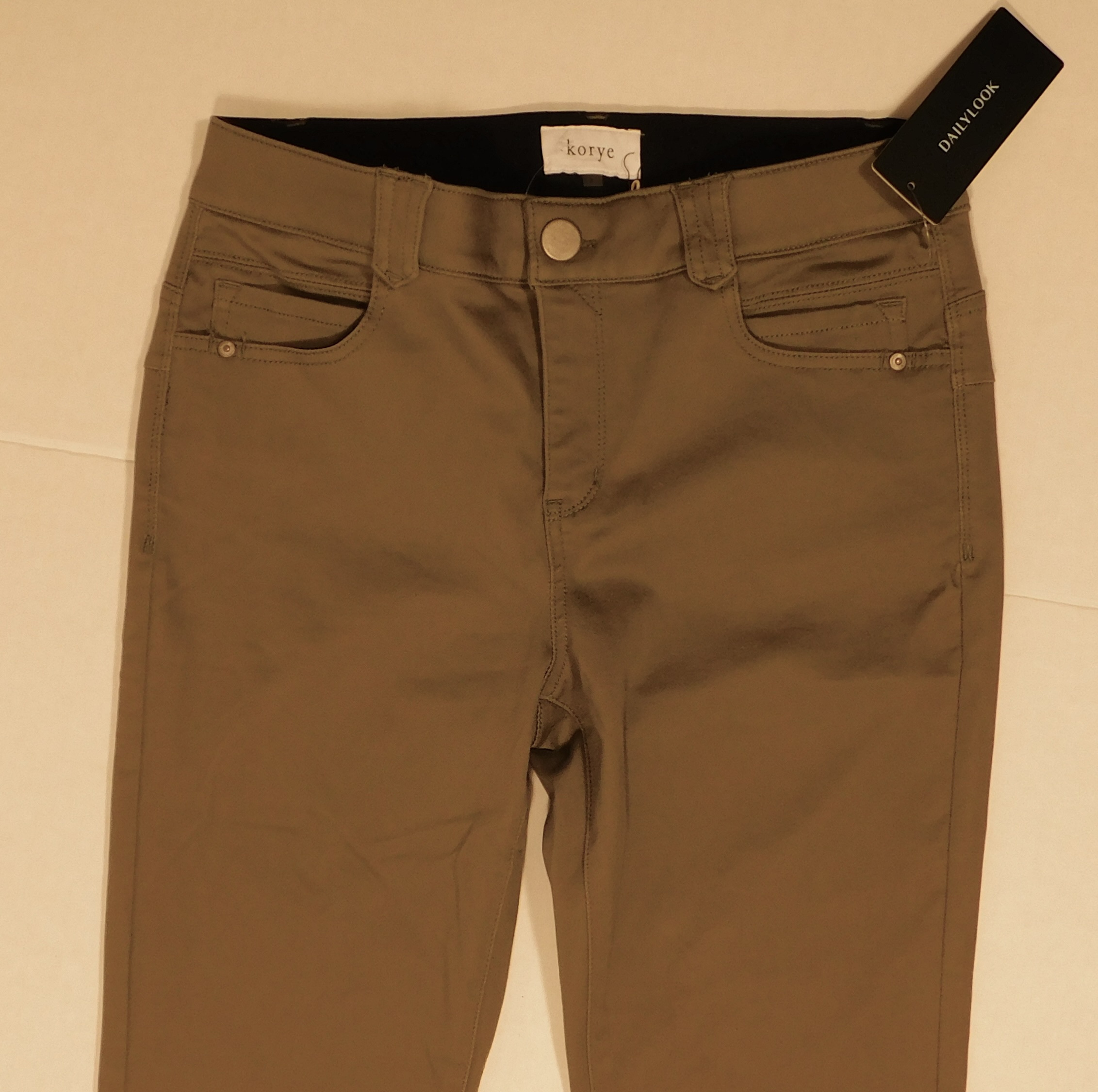 KORYE NWT Women's Army Green 5 Pocket Flat Front Cotton Stretch Straight Leg Pant Sz 4 - Image 4