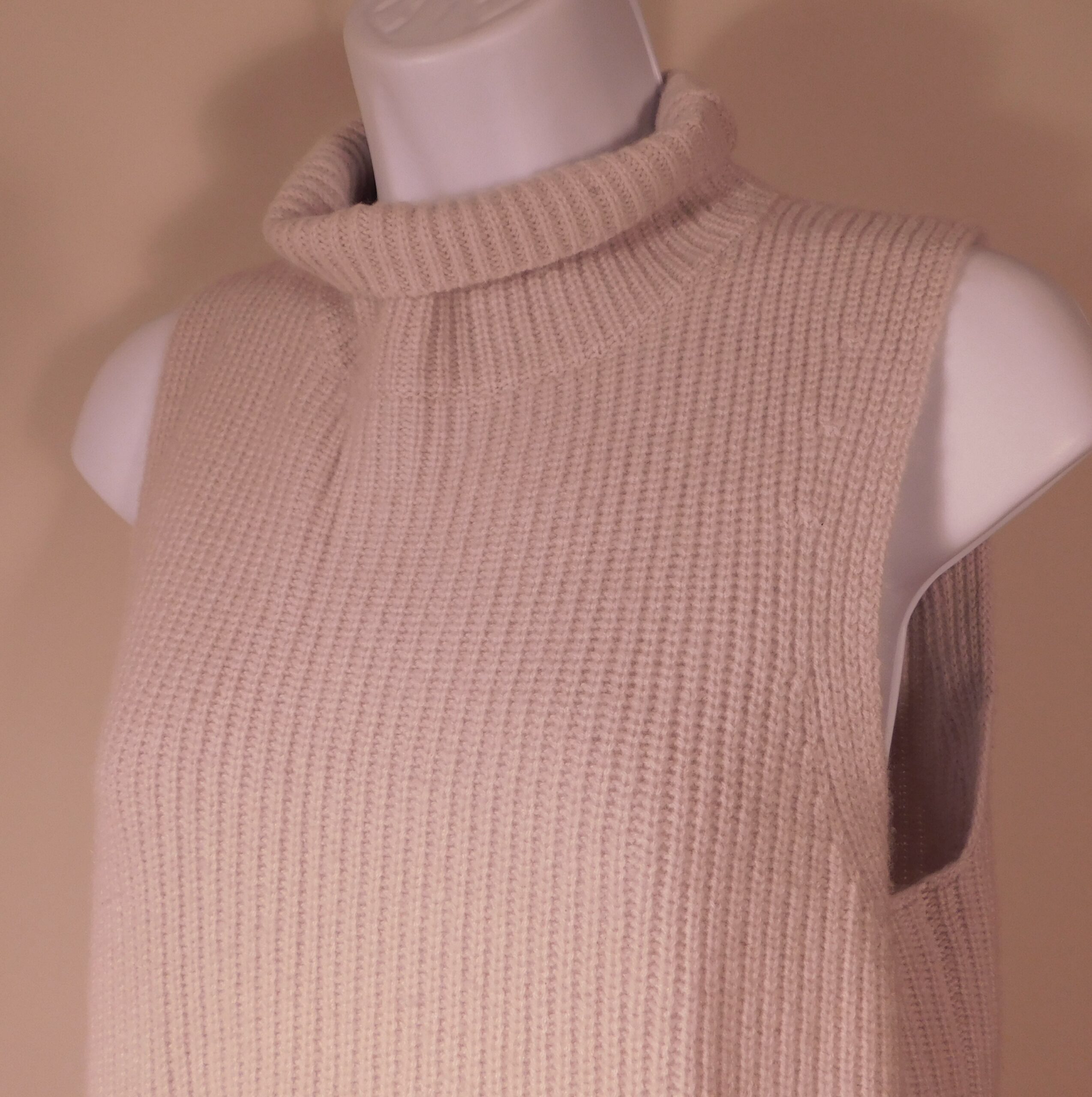 NAKED CASHMERE Women's Dove Gray Sleeveless Turtleneck Ribbed Cashmere Sweater Sz XS ($325) - Image 3