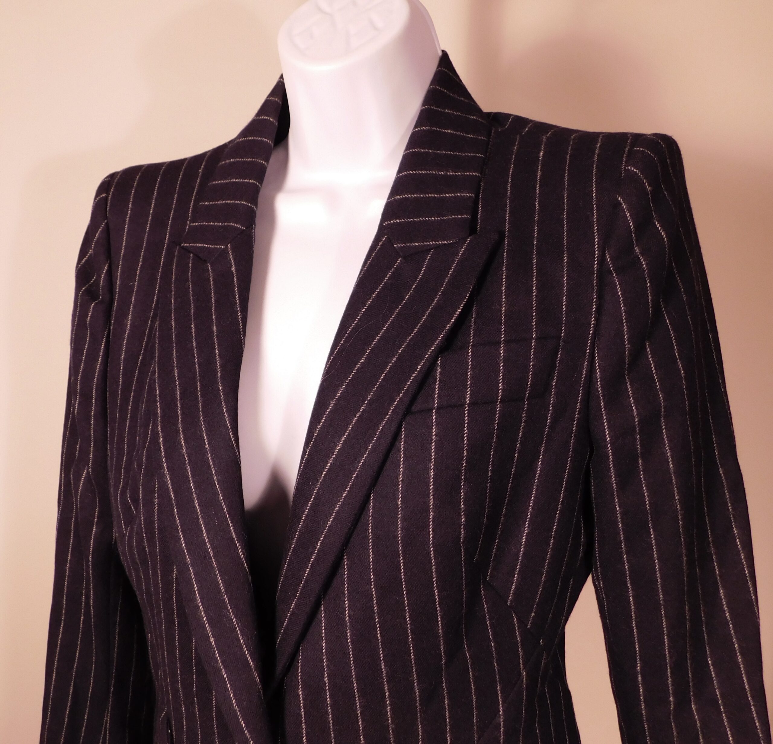 ALEXANDER MCQUEEN Women's Navy Pinstripe One Button Blazer Virgin Wool Jacket Sz 42 ($2590) - Image 4