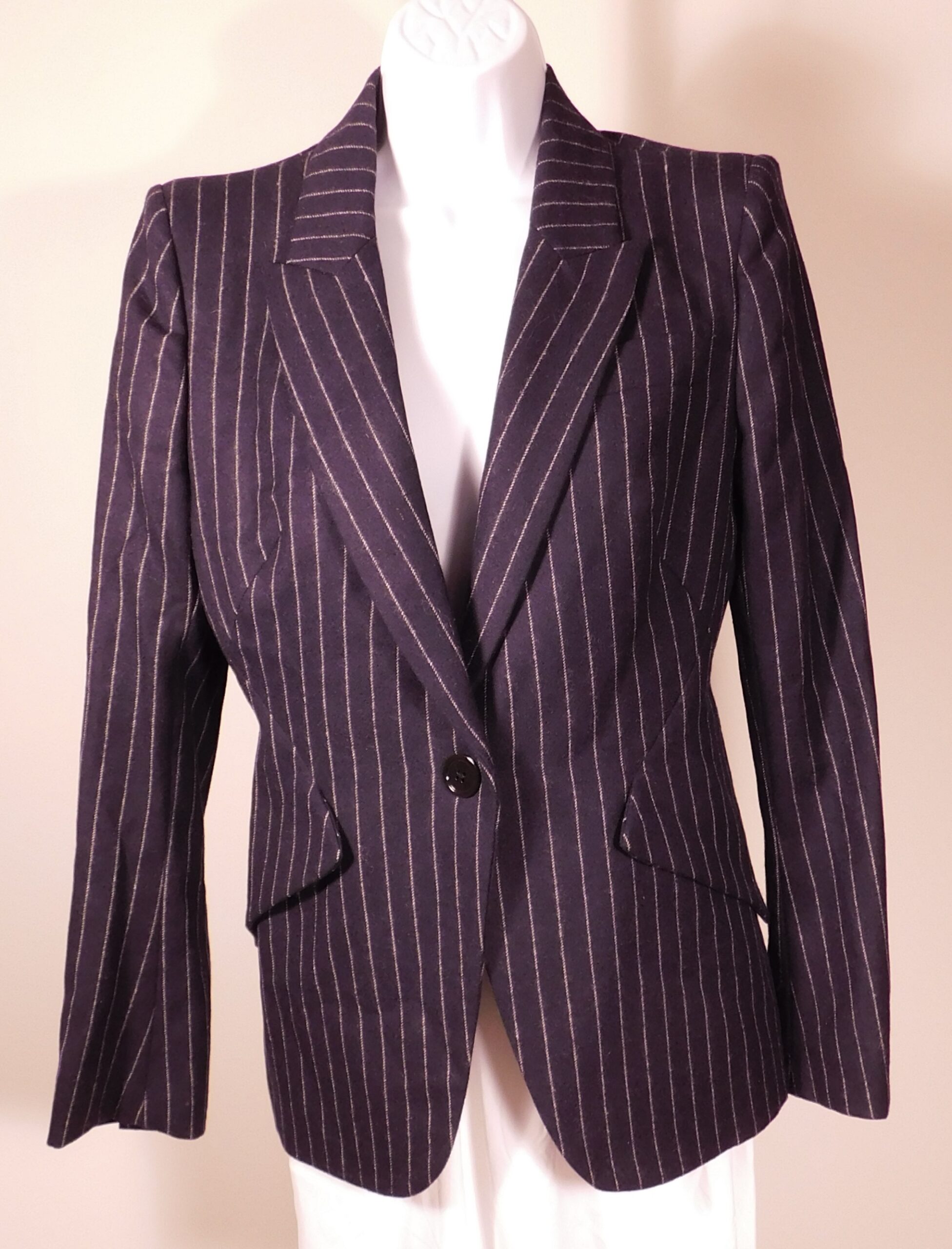 ALEXANDER MCQUEEN Women's Navy Pinstripe One Button Blazer Virgin Wool Jacket Sz 42 ($2590) - Image 3
