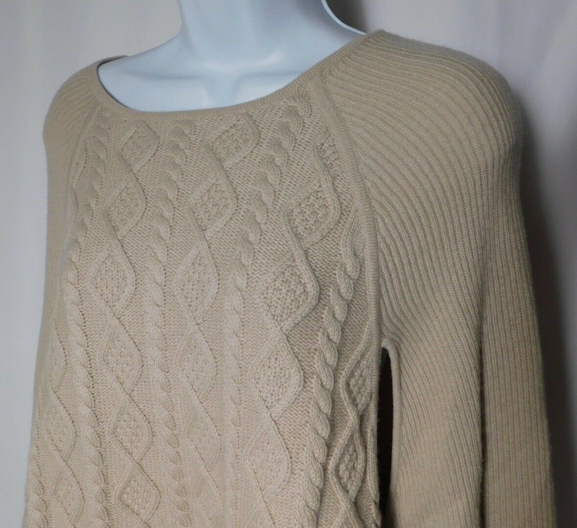 ELLIE KAI NWOT Women's Beige Wool Cabled Cashmere Sweater Poncho Sz OS - Image 4