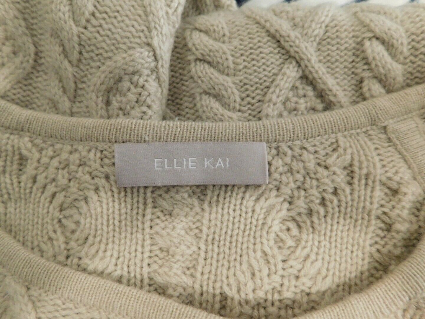 ELLIE KAI NWOT Women's Beige Wool Cabled Cashmere Sweater Poncho Sz OS - Image 7