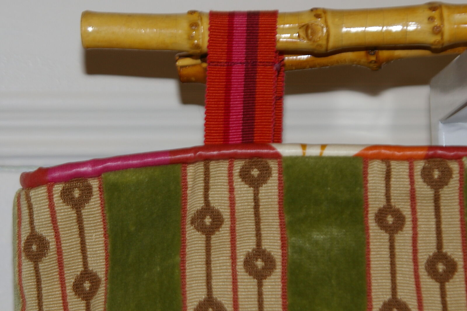 PINNINGTON BAGS Green Velvet, Pink & Brown Small Tote Handbag Bamboo Handles - Image 3