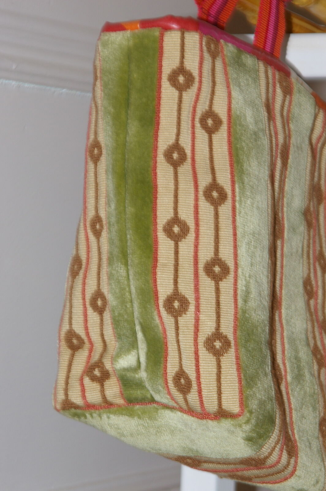PINNINGTON BAGS Green Velvet, Pink & Brown Small Tote Handbag Bamboo Handles - Image 4