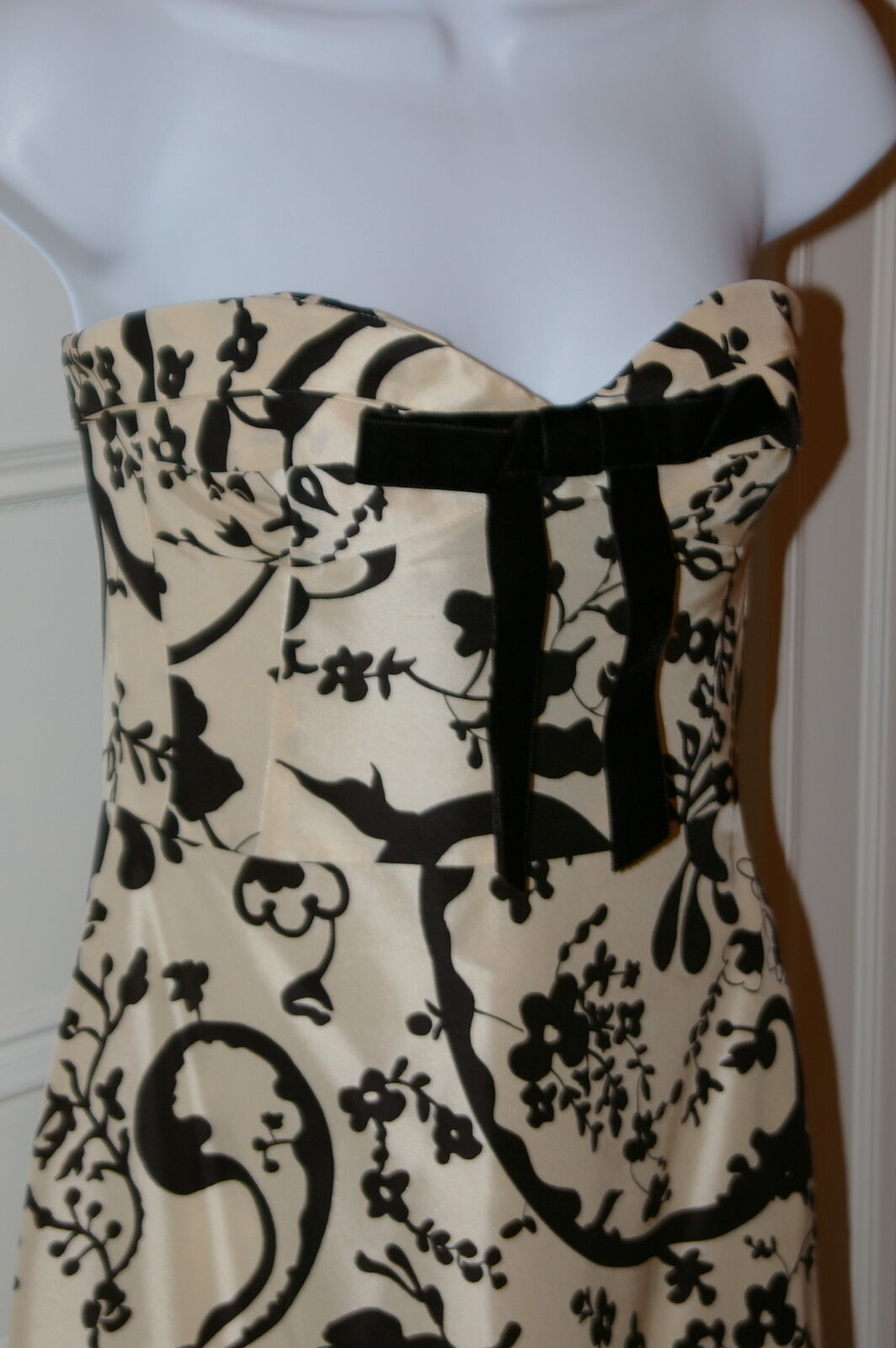 TIBI Black & Ivory Floral Silk Strapless Dress Black Velvet Bow Sz 4