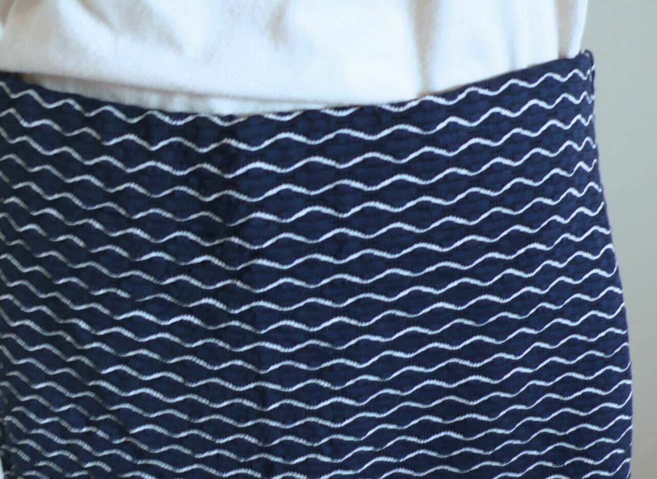 MILLY NEW YORK Navy Blue & White Stretch Knit Mini Skirt Sz S - Image 3