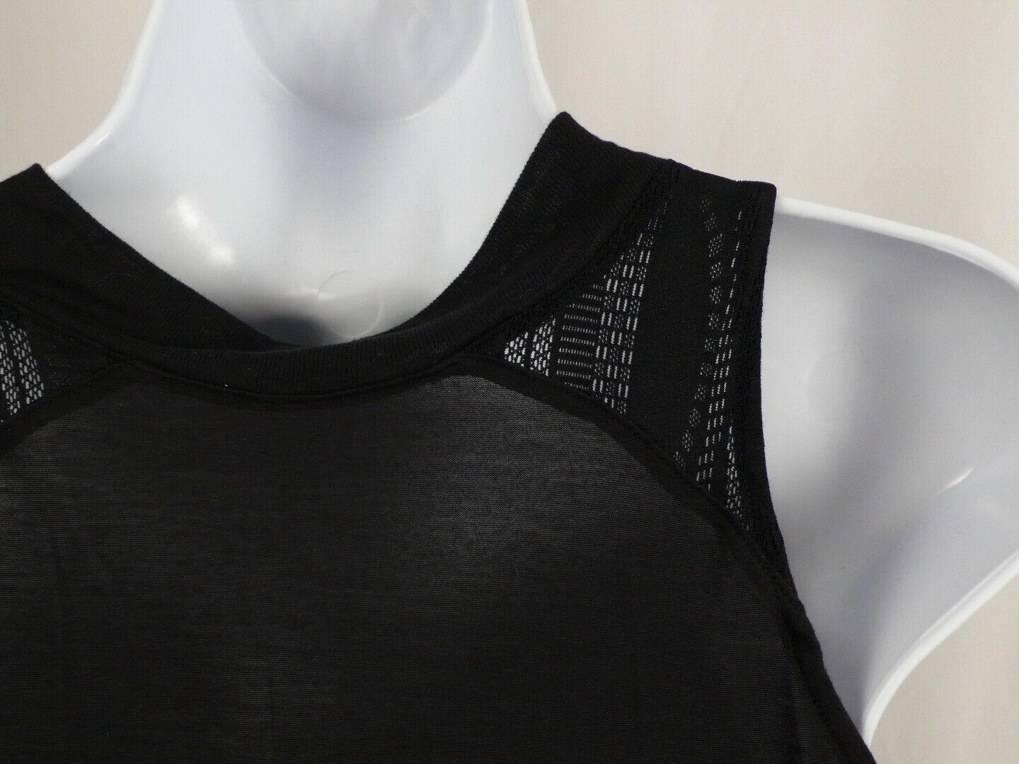 ALO Women's Black Contrasting Bib Sleeveless Knit Blouse Sz XS - Image 6