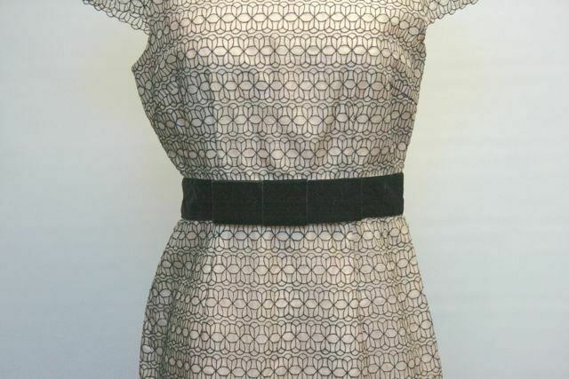 MILLY Womens Silk Lace Cap Sleeve Dress w/Attached Velvet Bow Taupe/Black Sz 6 - Image 7