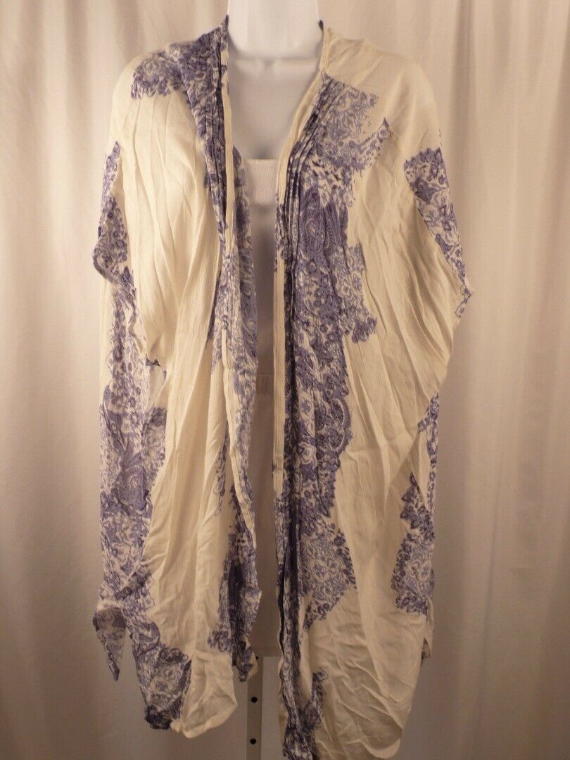 EN CREME NWT Women's Ivory & Blue Short Sleeve Kimono Cardigan Sz OS