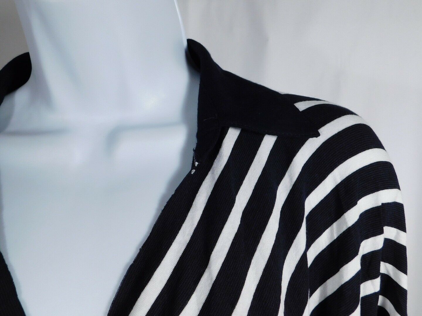 BAILEY 44 Women's Navy Blue & White Stripe Drape Neck Knit Blouse Sz XS - Image 4