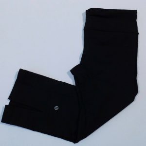 LULULEMON  Woman's Black Vented Hem Nylon Lycra Cropped Legging Pant Sz 6